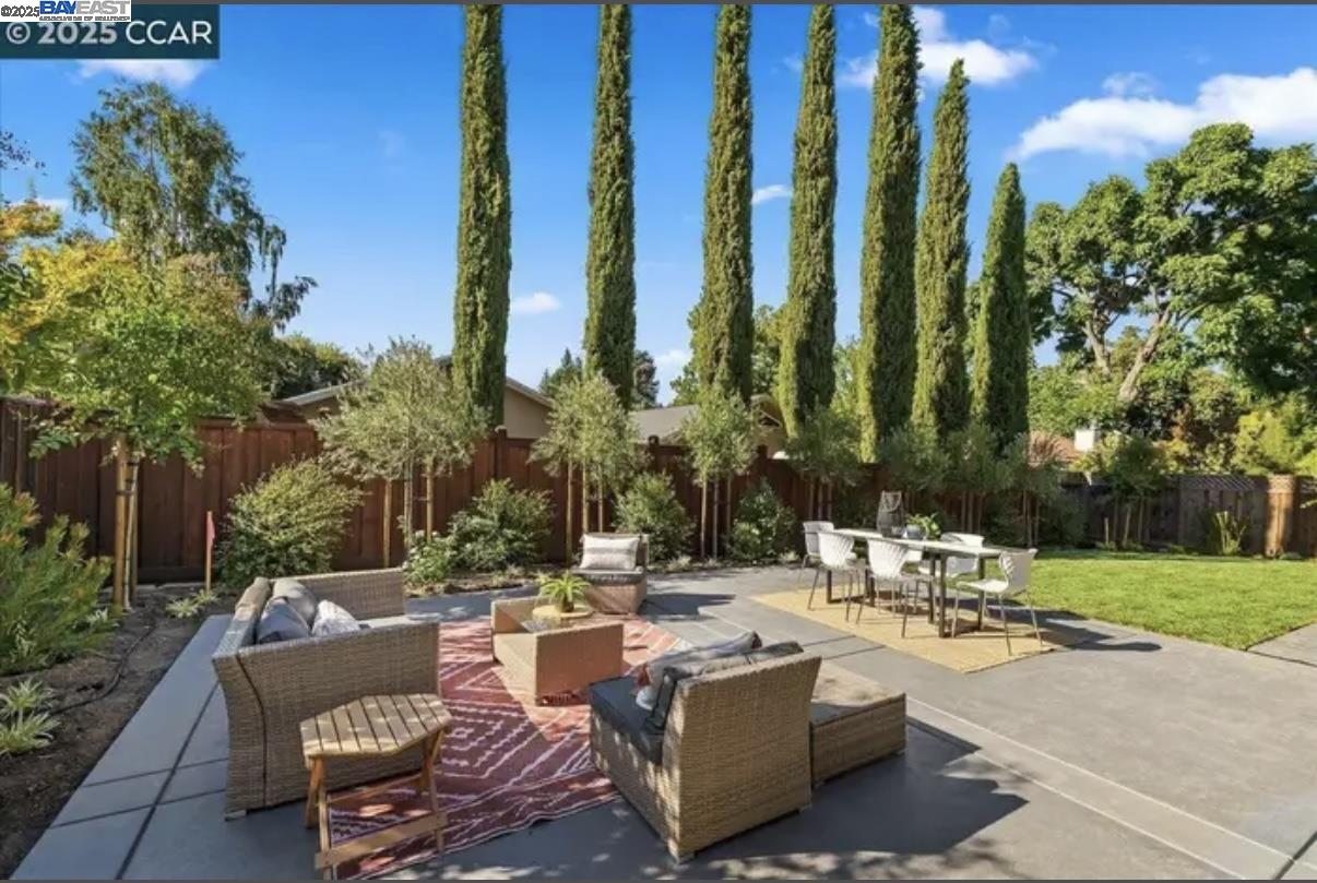 Detail Gallery Image 24 of 26 For 132 Quinterra Ln, Danville,  CA 94526 - 5 Beds | 3/1 Baths