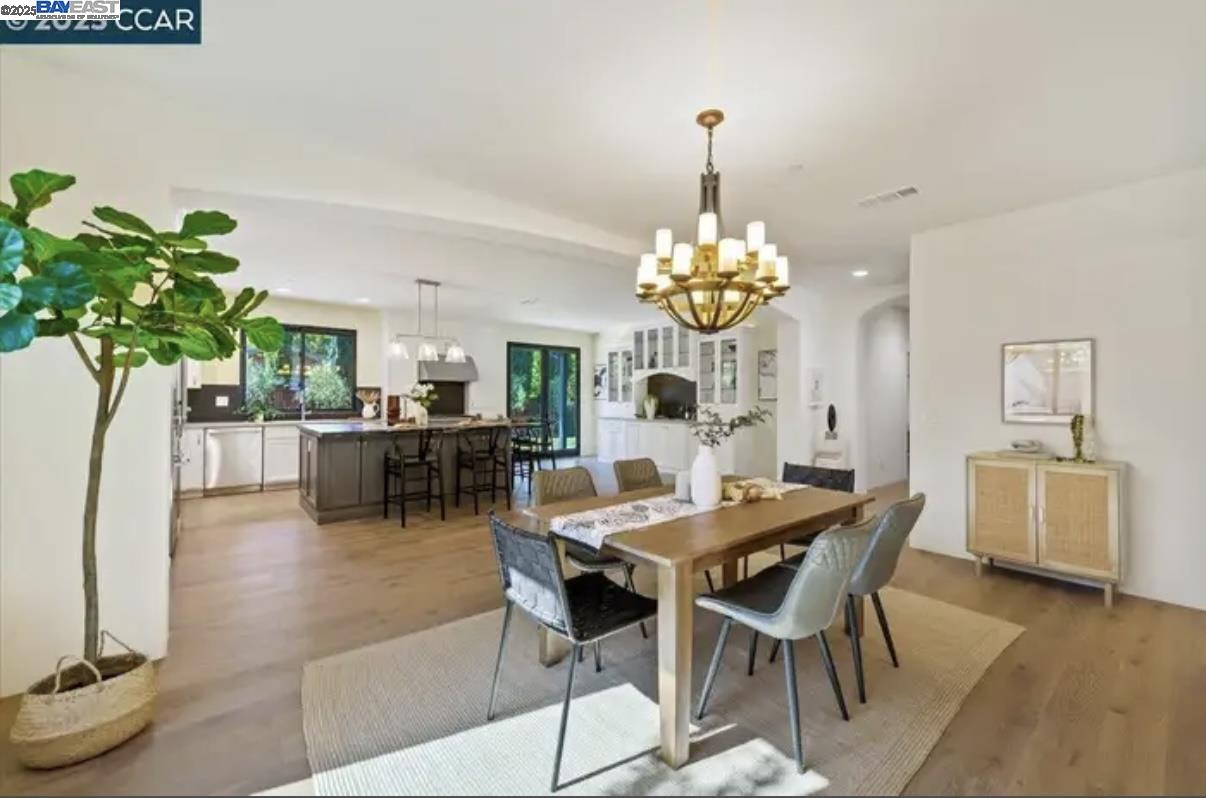 Detail Gallery Image 10 of 26 For 132 Quinterra Ln, Danville,  CA 94526 - 5 Beds | 3/1 Baths