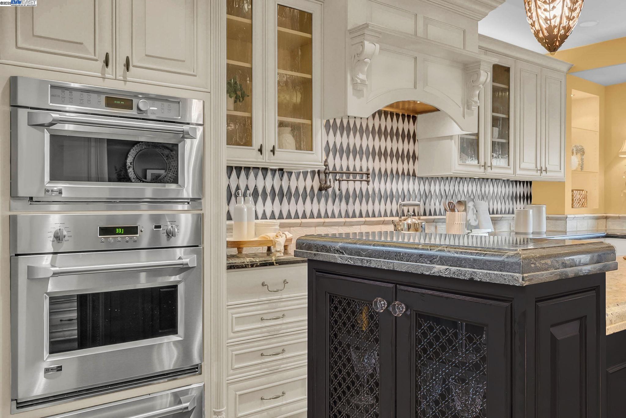 Detail Gallery Image 19 of 47 For 593 Saint George Rd, Danville,  CA 94526 - 2 Beds | 2 Baths