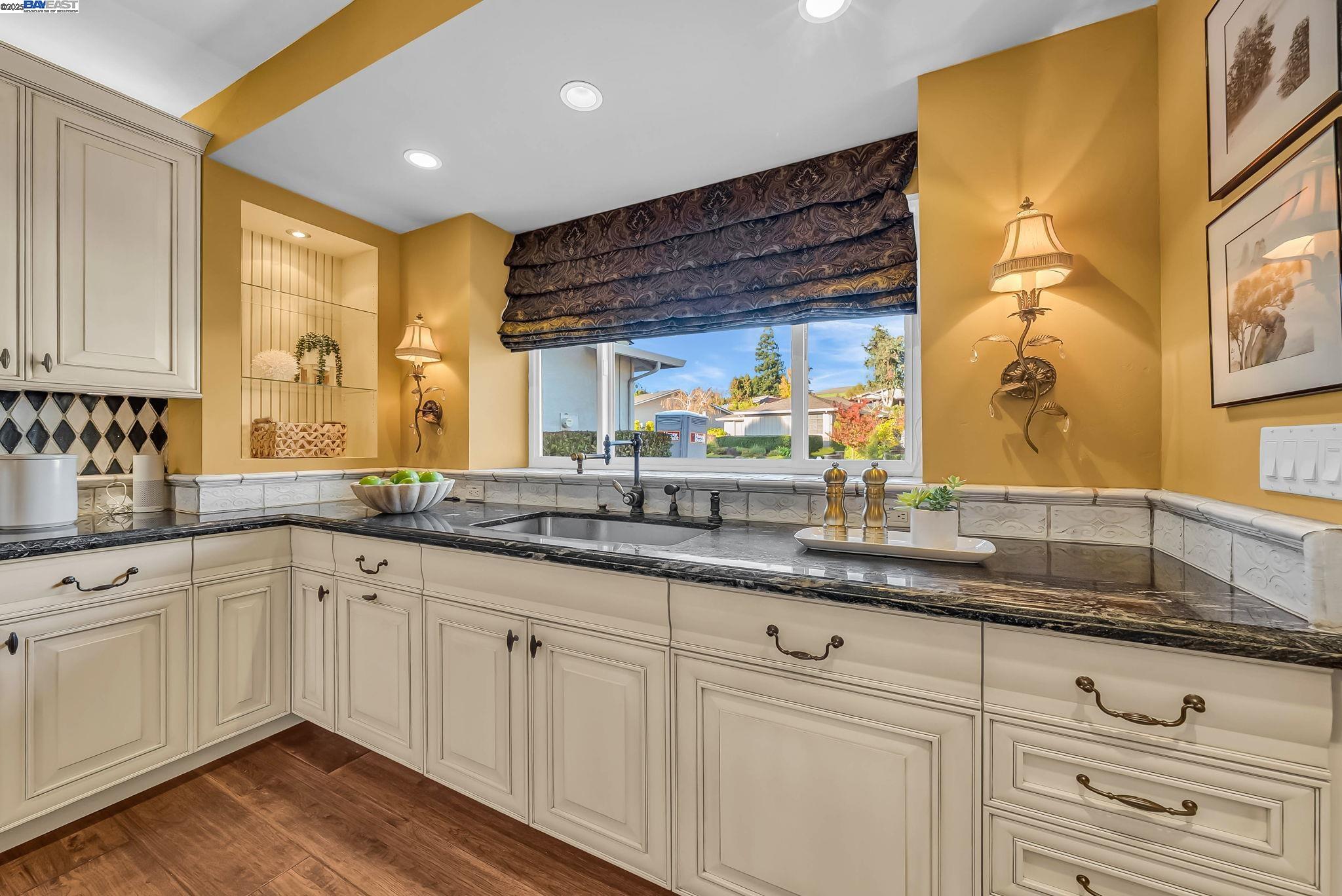 Detail Gallery Image 23 of 47 For 593 Saint George Rd, Danville,  CA 94526 - 2 Beds | 2 Baths