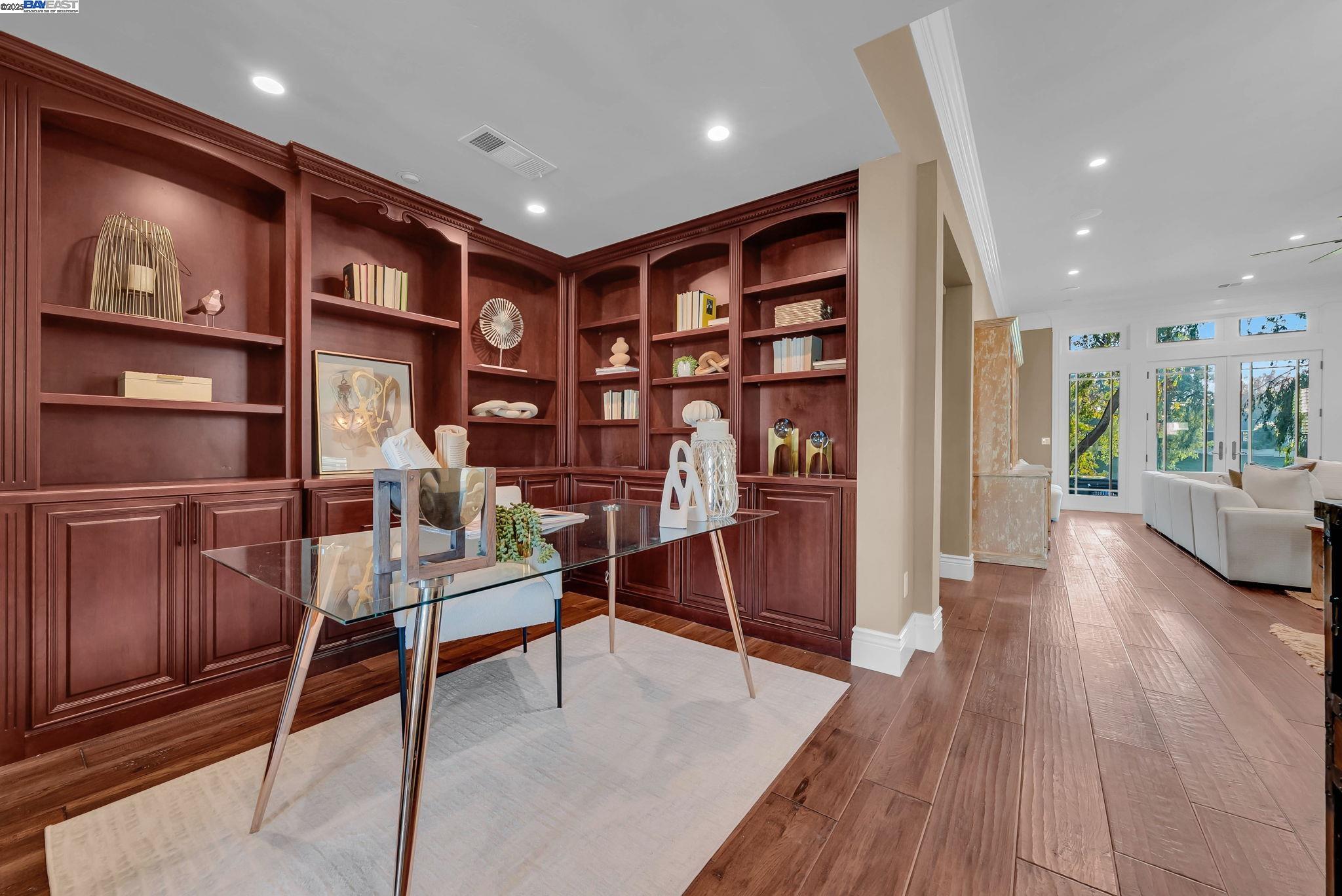 Detail Gallery Image 4 of 47 For 593 Saint George Rd, Danville,  CA 94526 - 2 Beds | 2 Baths