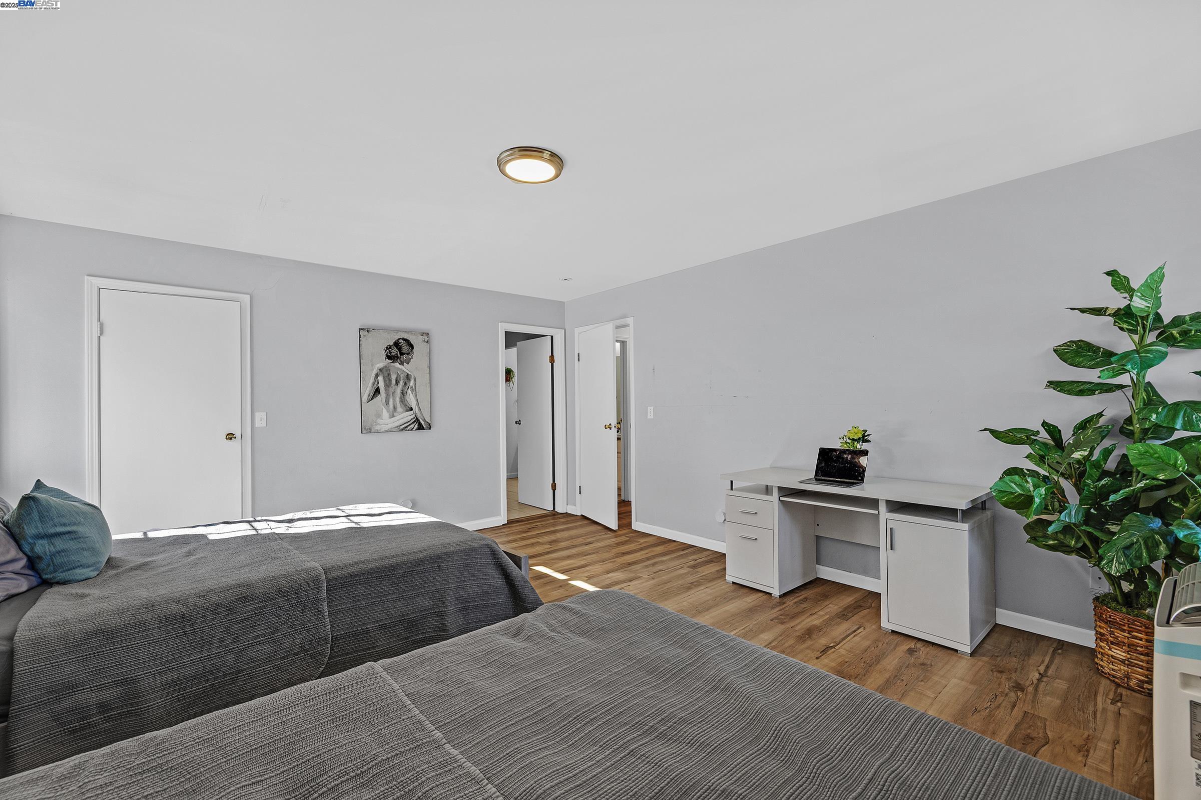 Detail Gallery Image 25 of 38 For 19464 Yuma St, Castro Valley,  CA 94546 - 5 Beds | 3/1 Baths