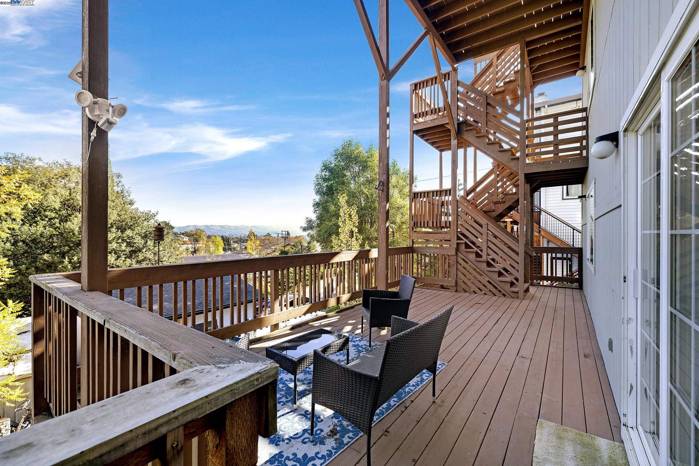 Detail Gallery Image 34 of 38 For 19464 Yuma St, Castro Valley,  CA 94546 - 5 Beds | 3/1 Baths