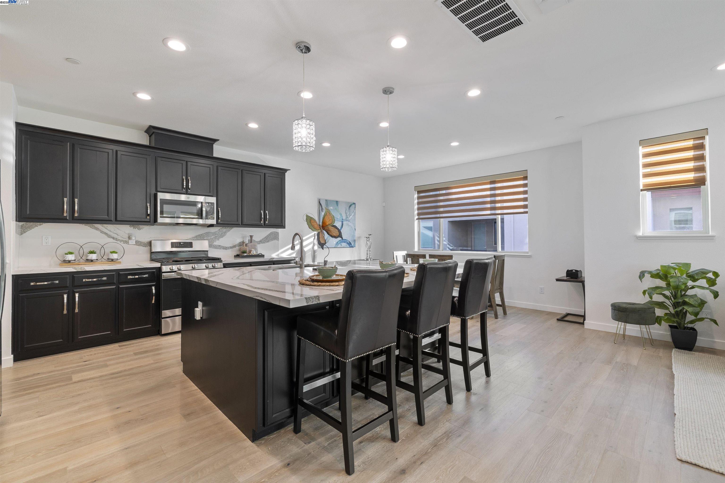 Photo #13: 41118561 Listing: Photo #13