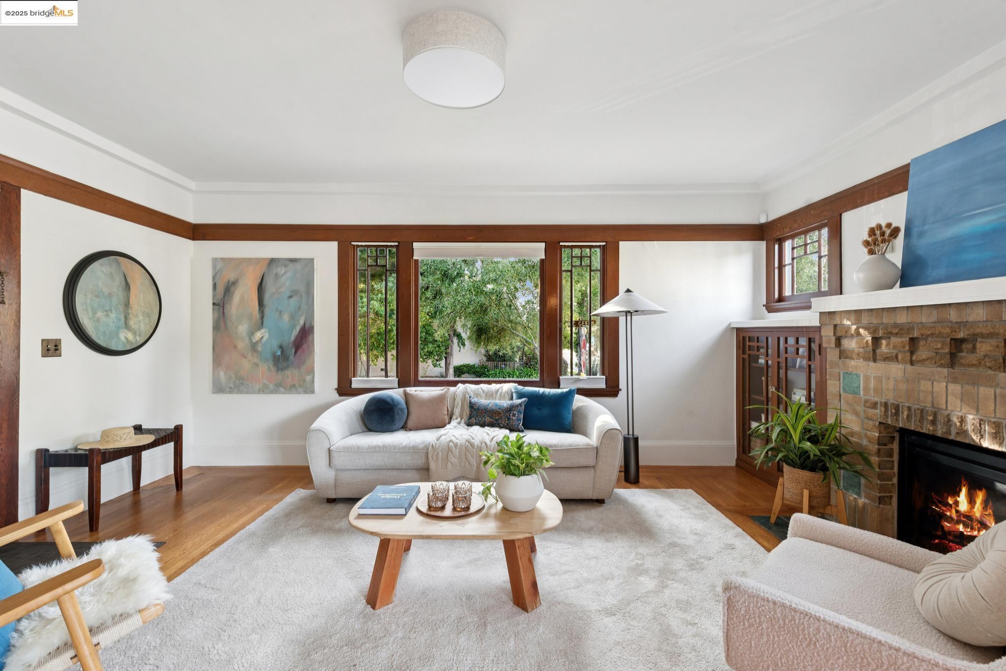 Detail Gallery Image 11 of 46 For 2201 Mcgee Ave, Berkeley,  CA 94703 - 2 Beds | 1 Baths