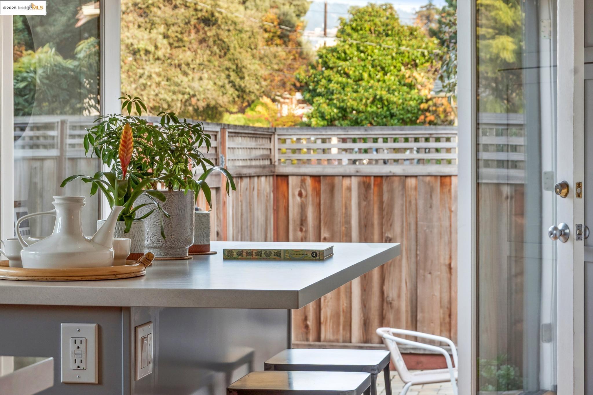 Detail Gallery Image 26 of 46 For 2201 Mcgee Ave, Berkeley,  CA 94703 - 2 Beds | 1 Baths