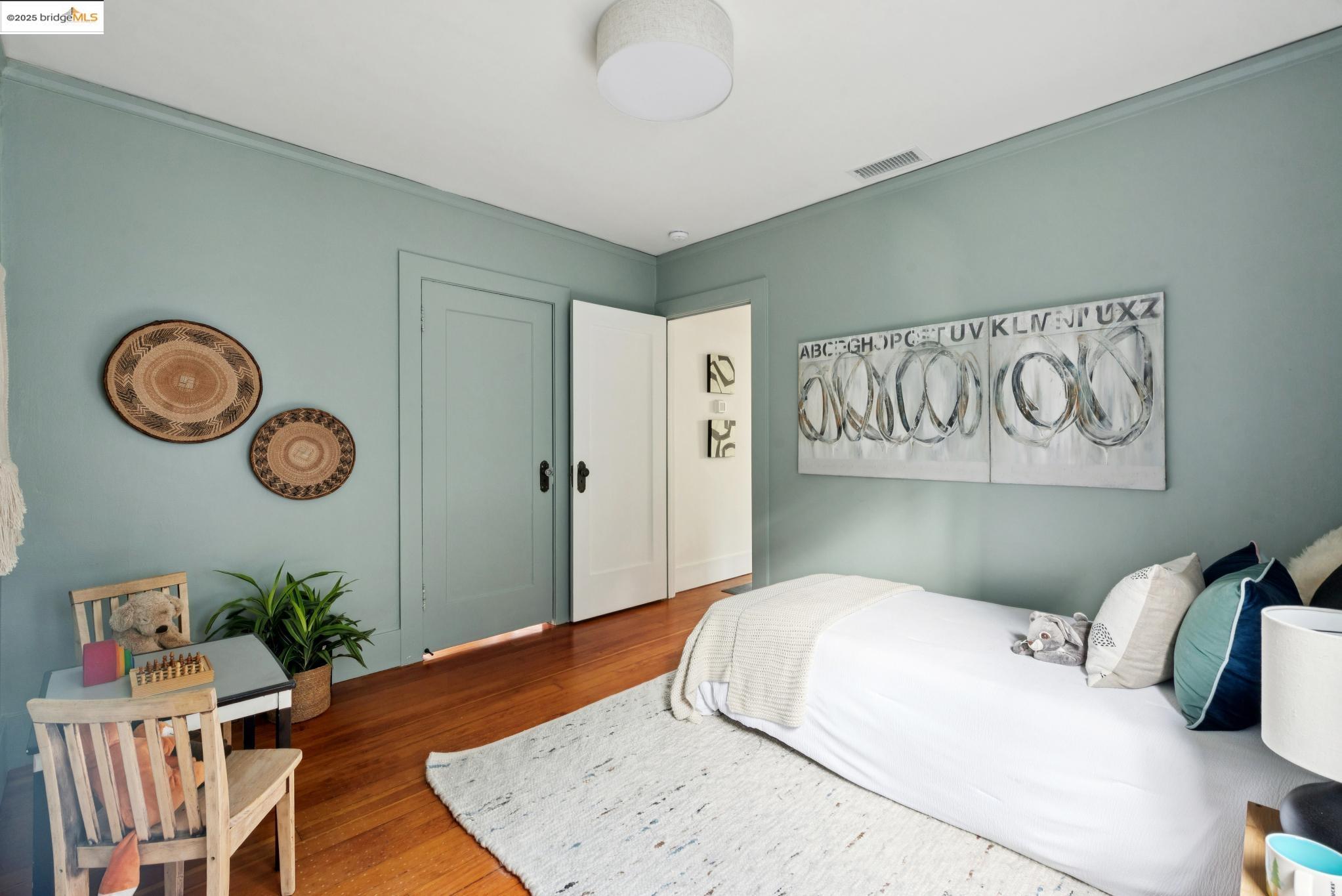 Detail Gallery Image 37 of 46 For 2201 Mcgee Ave, Berkeley,  CA 94703 - 2 Beds | 1 Baths