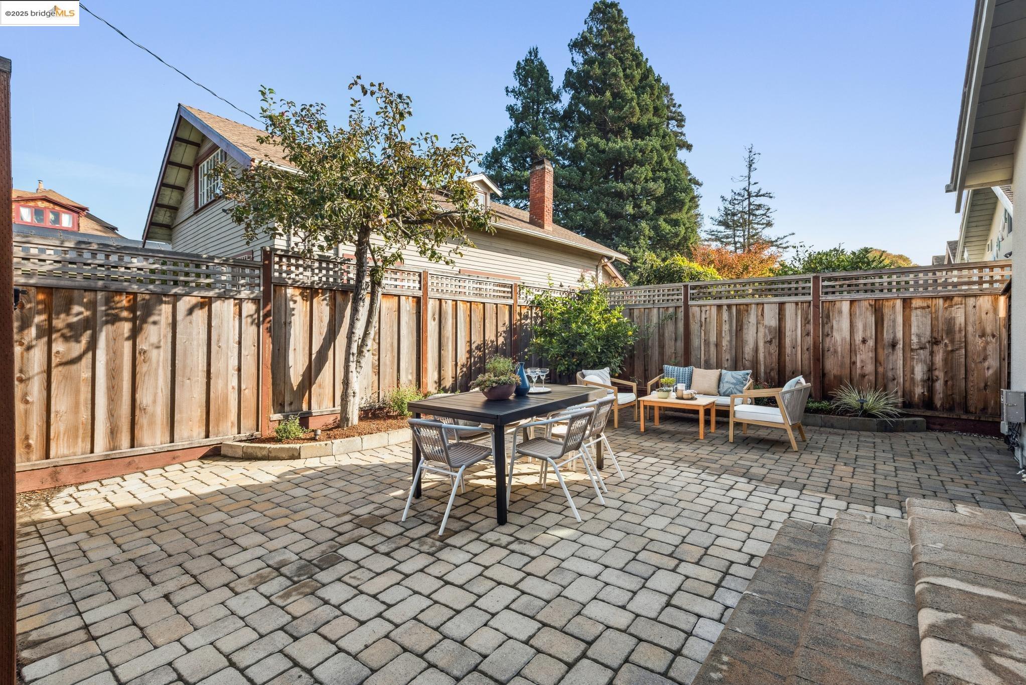 Detail Gallery Image 39 of 46 For 2201 Mcgee Ave, Berkeley,  CA 94703 - 2 Beds | 1 Baths