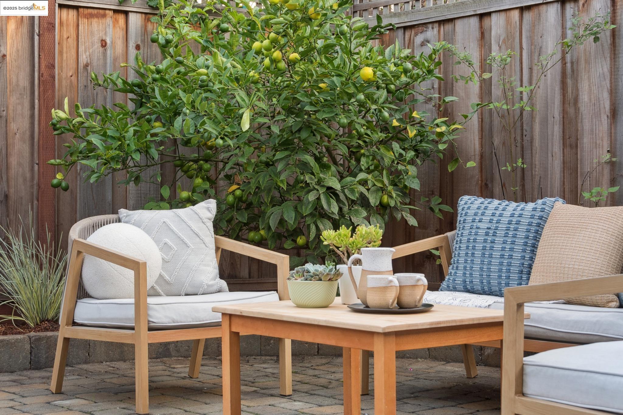 Detail Gallery Image 40 of 46 For 2201 Mcgee Ave, Berkeley,  CA 94703 - 2 Beds | 1 Baths