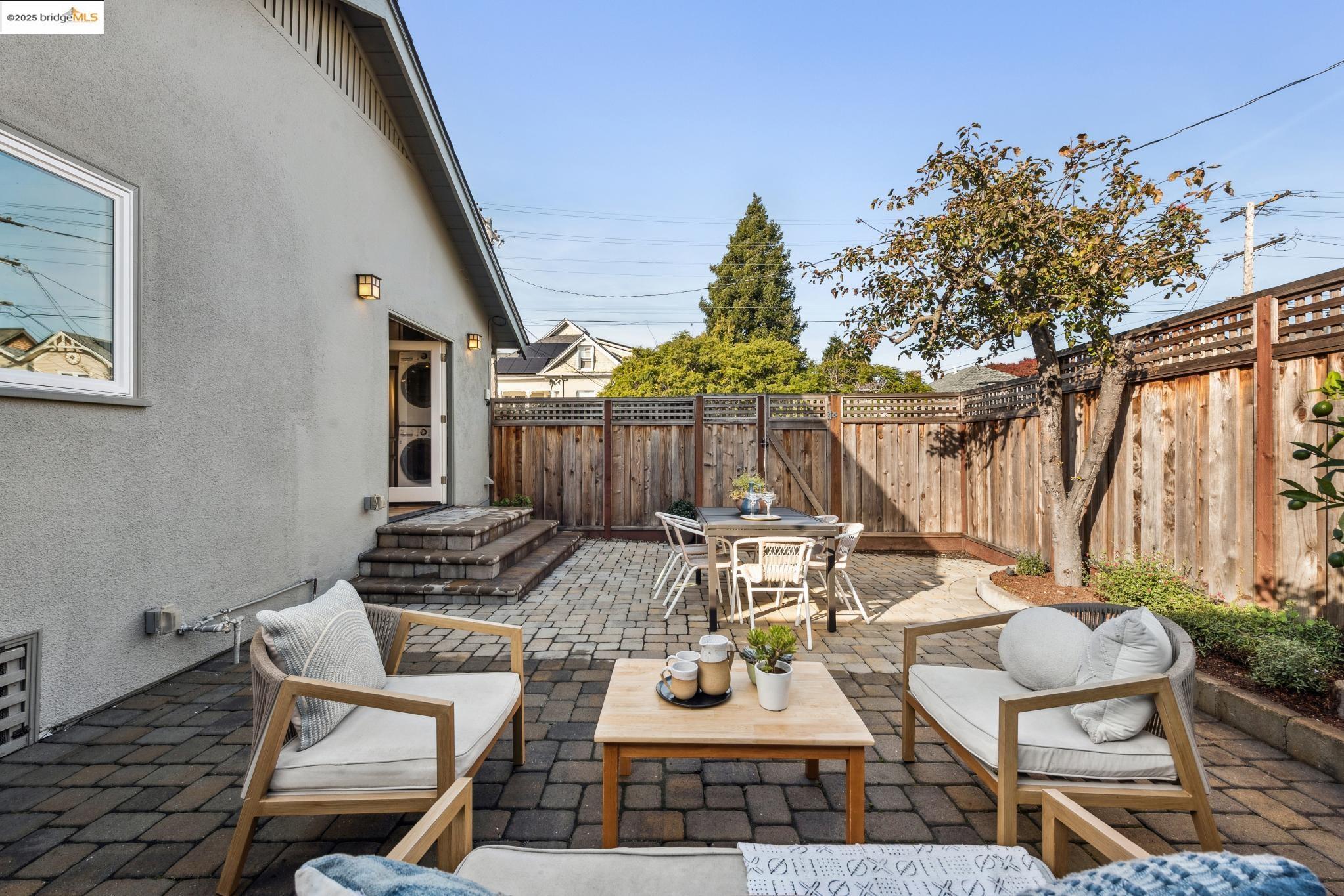 Detail Gallery Image 41 of 46 For 2201 Mcgee Ave, Berkeley,  CA 94703 - 2 Beds | 1 Baths