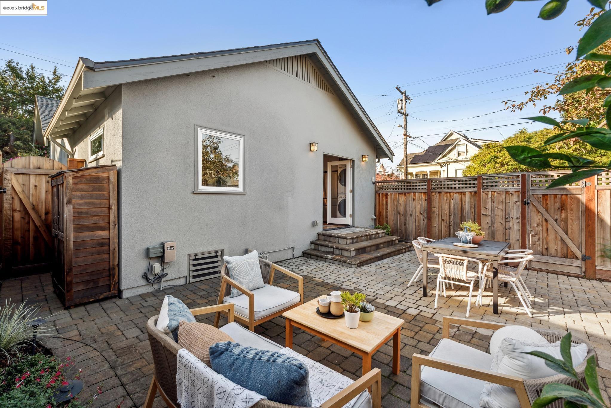 Detail Gallery Image 42 of 46 For 2201 Mcgee Ave, Berkeley,  CA 94703 - 2 Beds | 1 Baths