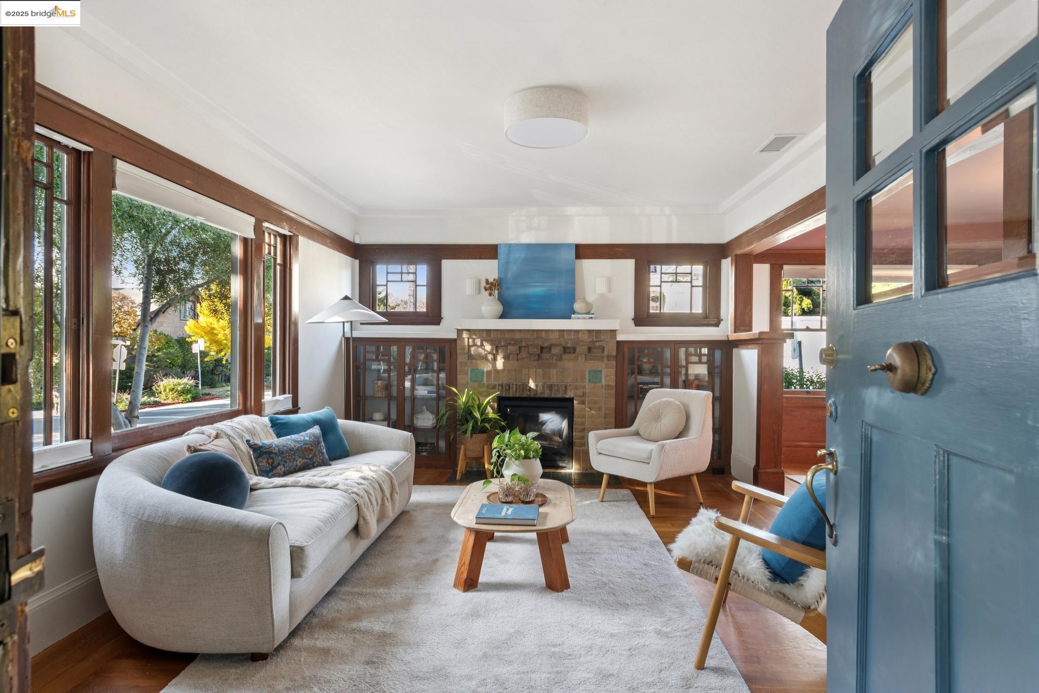 Detail Gallery Image 6 of 46 For 2201 Mcgee Ave, Berkeley,  CA 94703 - 2 Beds | 1 Baths