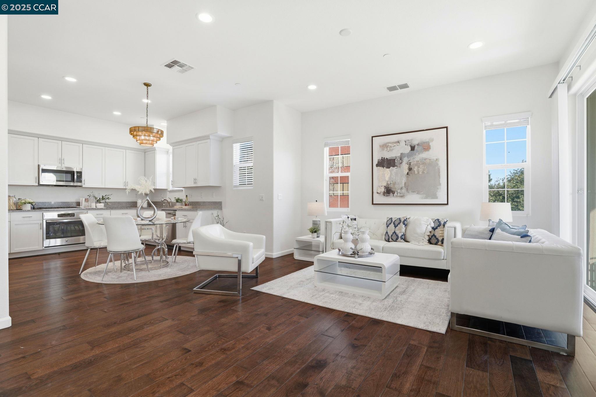 Detail Gallery Image 6 of 51 For 39852 Sawyer Ter, Newark,  CA 94560 - 3 Beds | 3/1 Baths