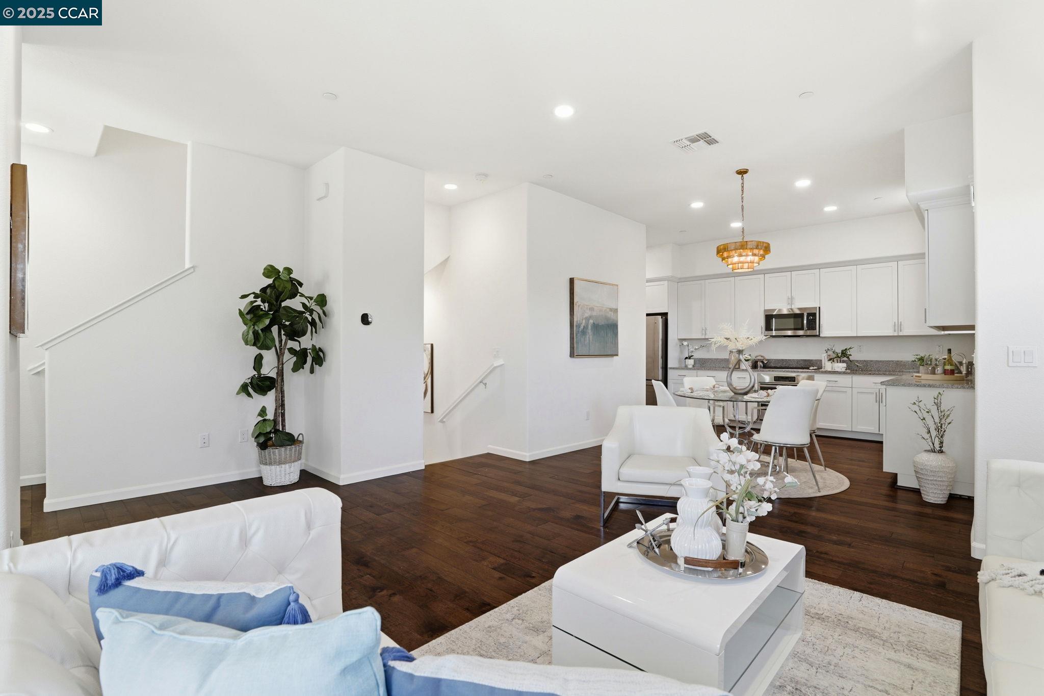 Detail Gallery Image 7 of 51 For 39852 Sawyer Ter, Newark,  CA 94560 - 3 Beds | 3/1 Baths