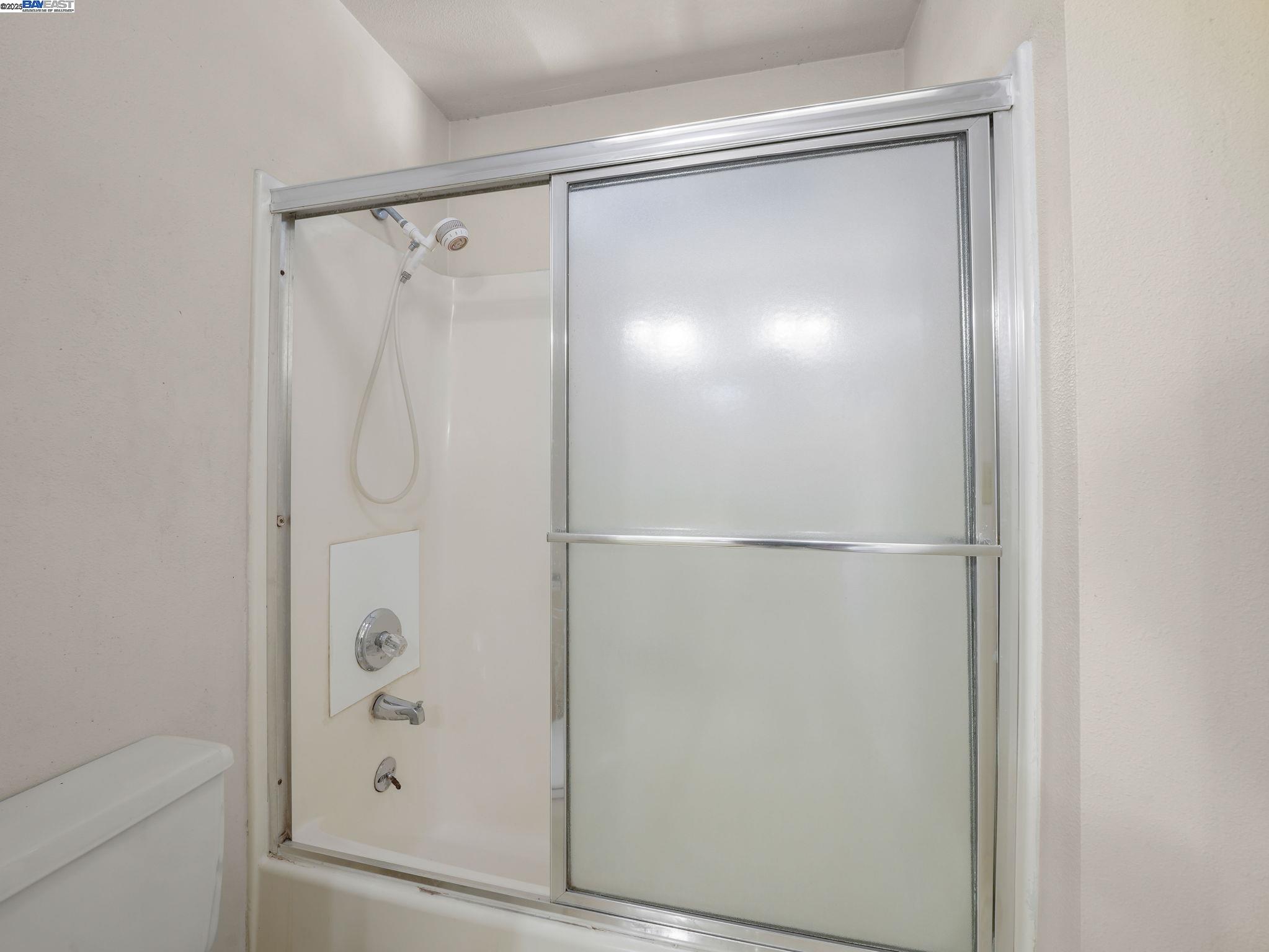 Detail Gallery Image 30 of 50 For 1800 Weir Dr, Hayward,  CA 94541 - 4 Beds | 2/1 Baths