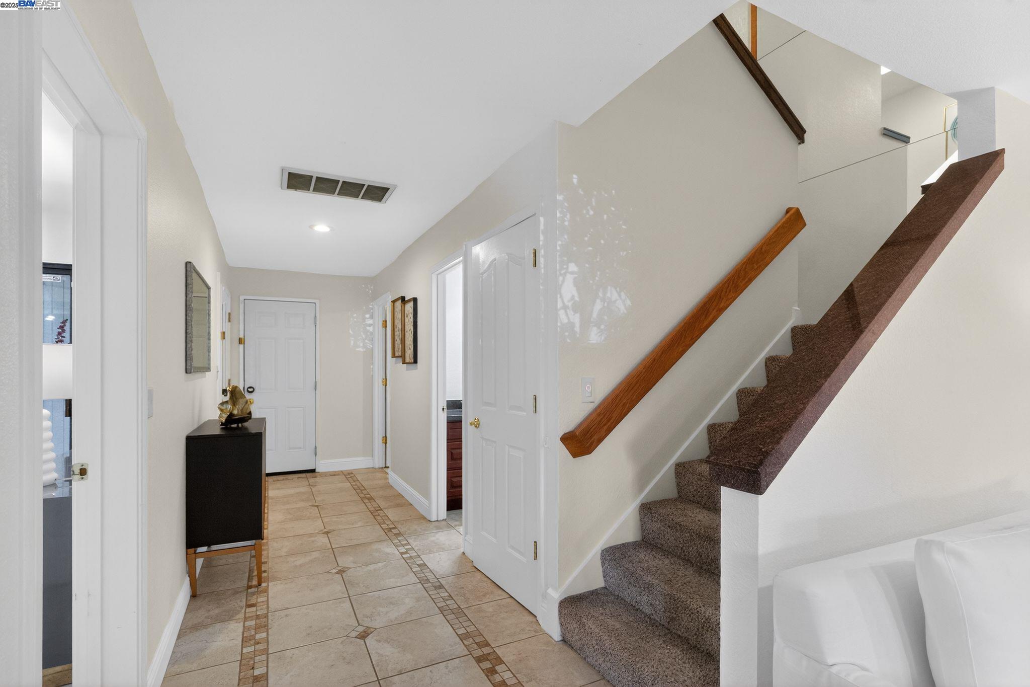 Photo #3: 41118566 Listing: Photo #3