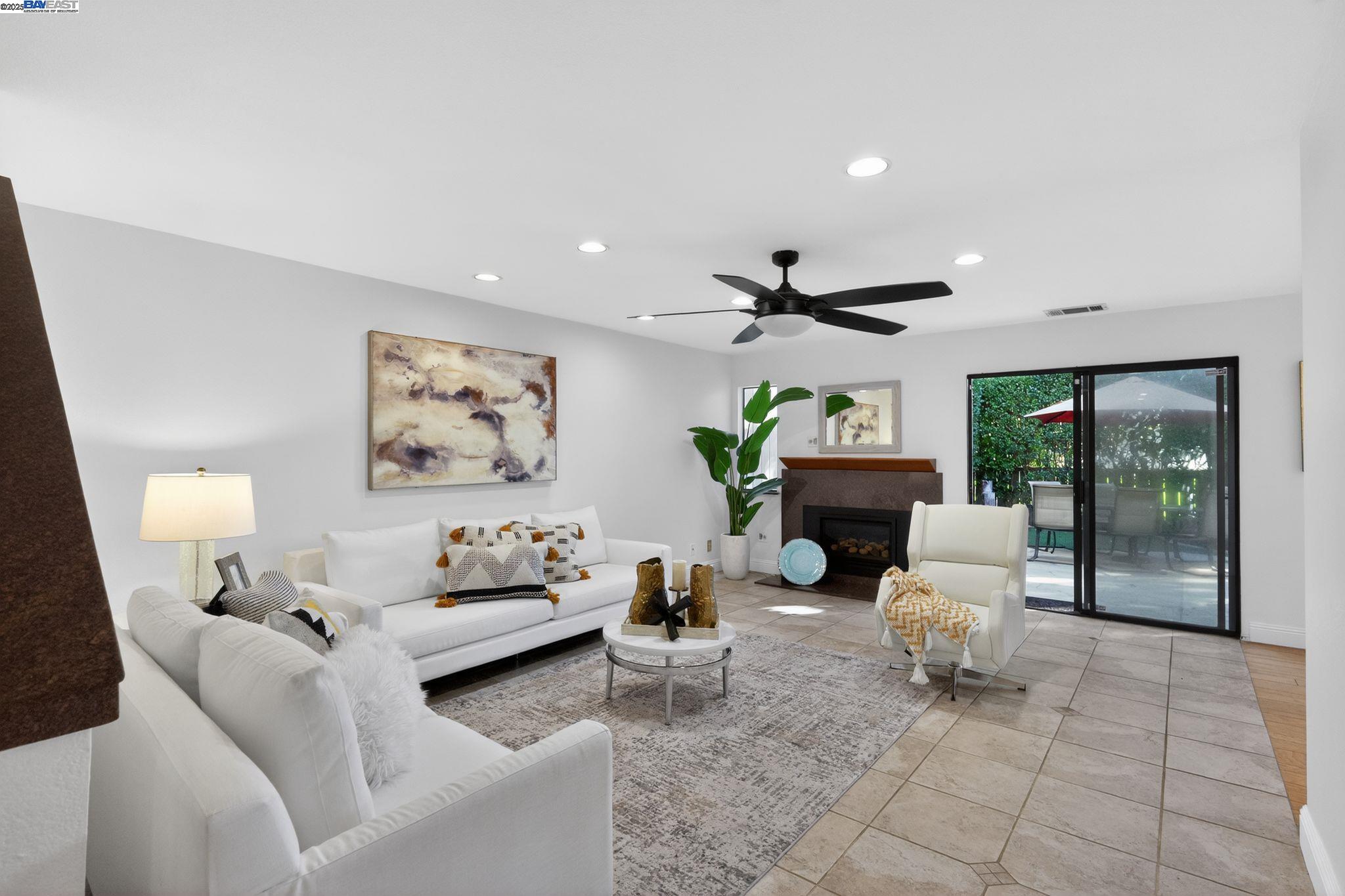 Photo #4: 41118566 Listing: Photo #4