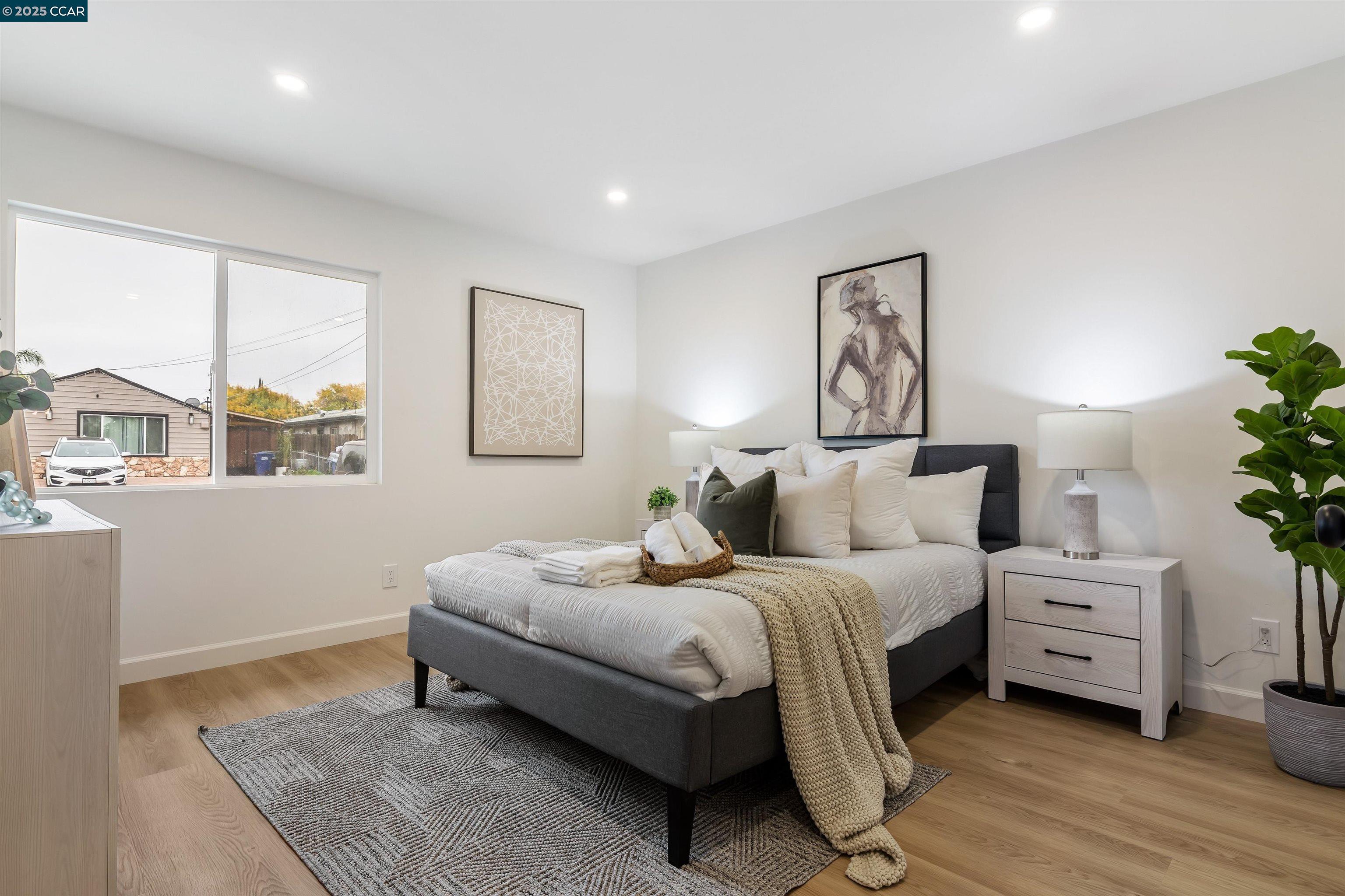 Detail Gallery Image 21 of 37 For 330 Warren Way, Pittsburg,  CA 94565 - 3 Beds | 2 Baths