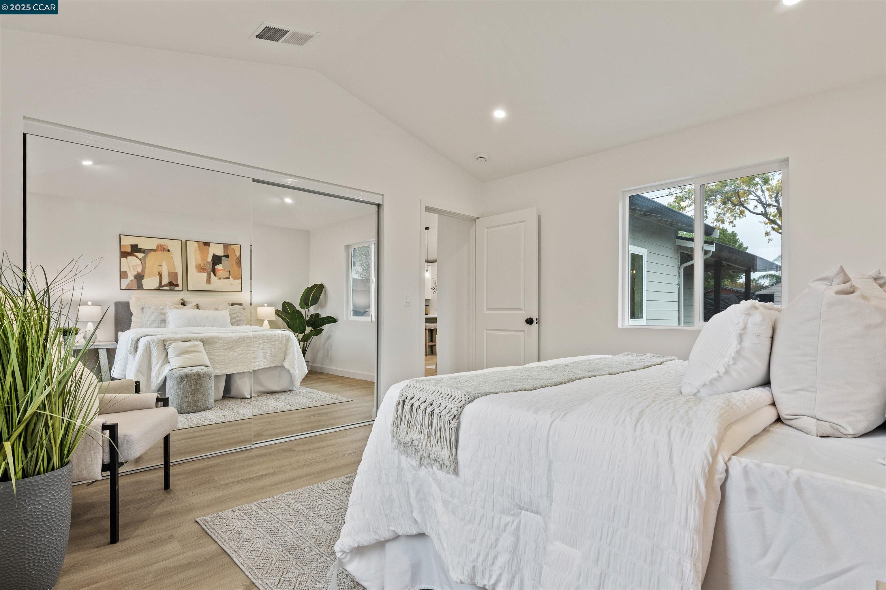 Detail Gallery Image 30 of 37 For 330 Warren Way, Pittsburg,  CA 94565 - 3 Beds | 2 Baths