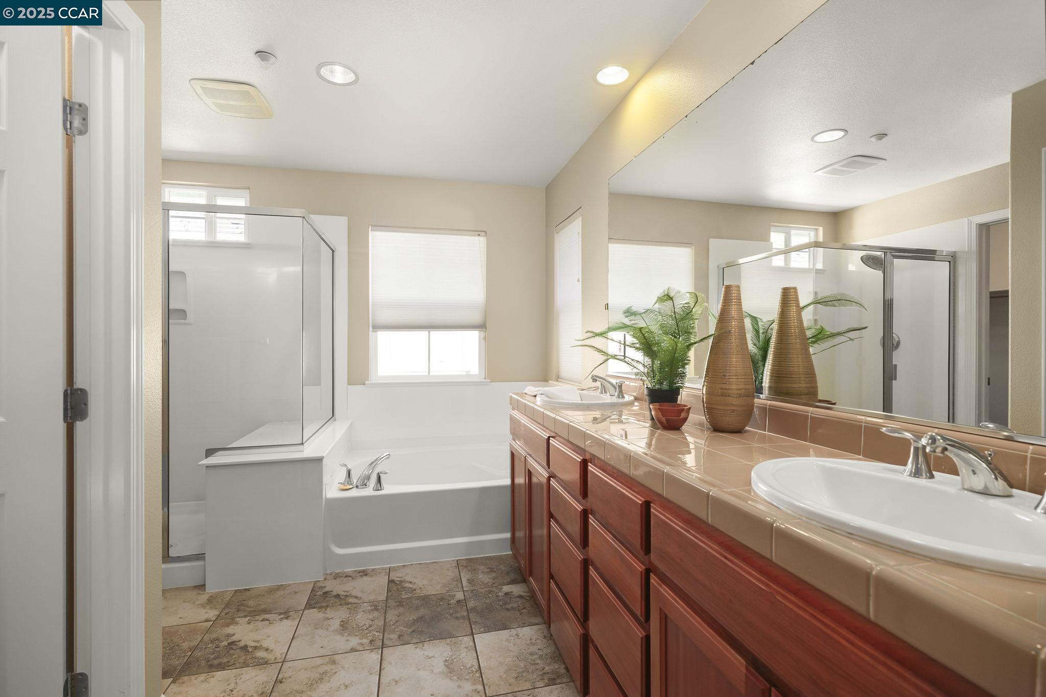 Detail Gallery Image 22 of 30 For 1775 Rose Gate Cmn, Livermore,  CA 94551 - 3 Beds | 2/1 Baths