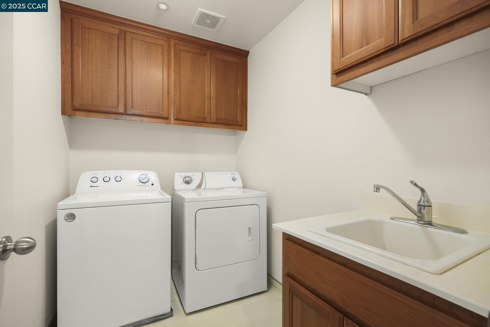 Detail Gallery Image 26 of 30 For 1775 Rose Gate Cmn, Livermore,  CA 94551 - 3 Beds | 2/1 Baths