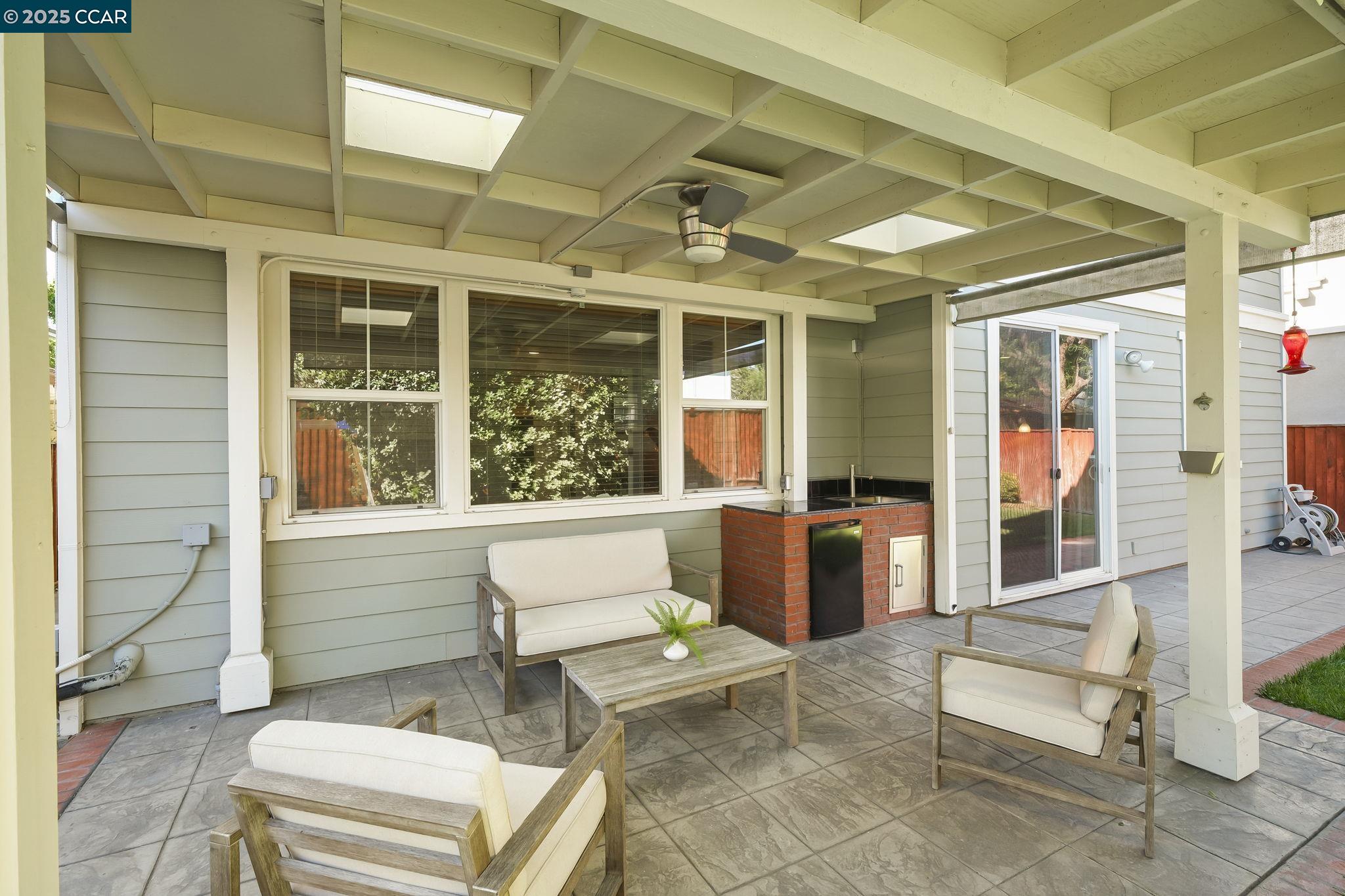 Detail Gallery Image 28 of 30 For 1775 Rose Gate Cmn, Livermore,  CA 94551 - 3 Beds | 2/1 Baths