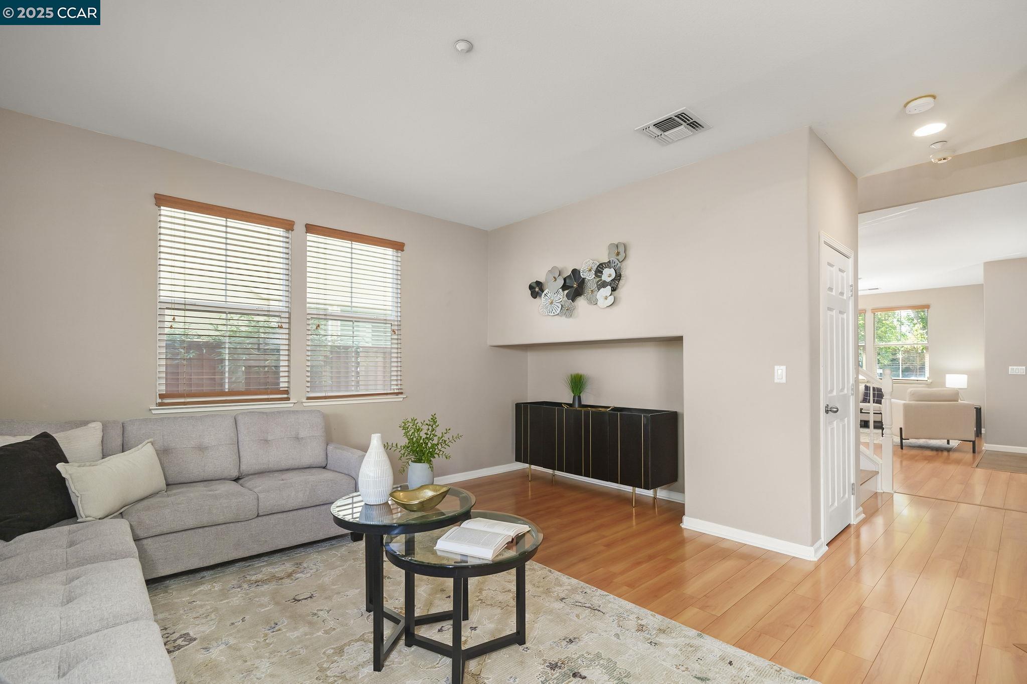 Detail Gallery Image 9 of 30 For 1775 Rose Gate Cmn, Livermore,  CA 94551 - 3 Beds | 2/1 Baths