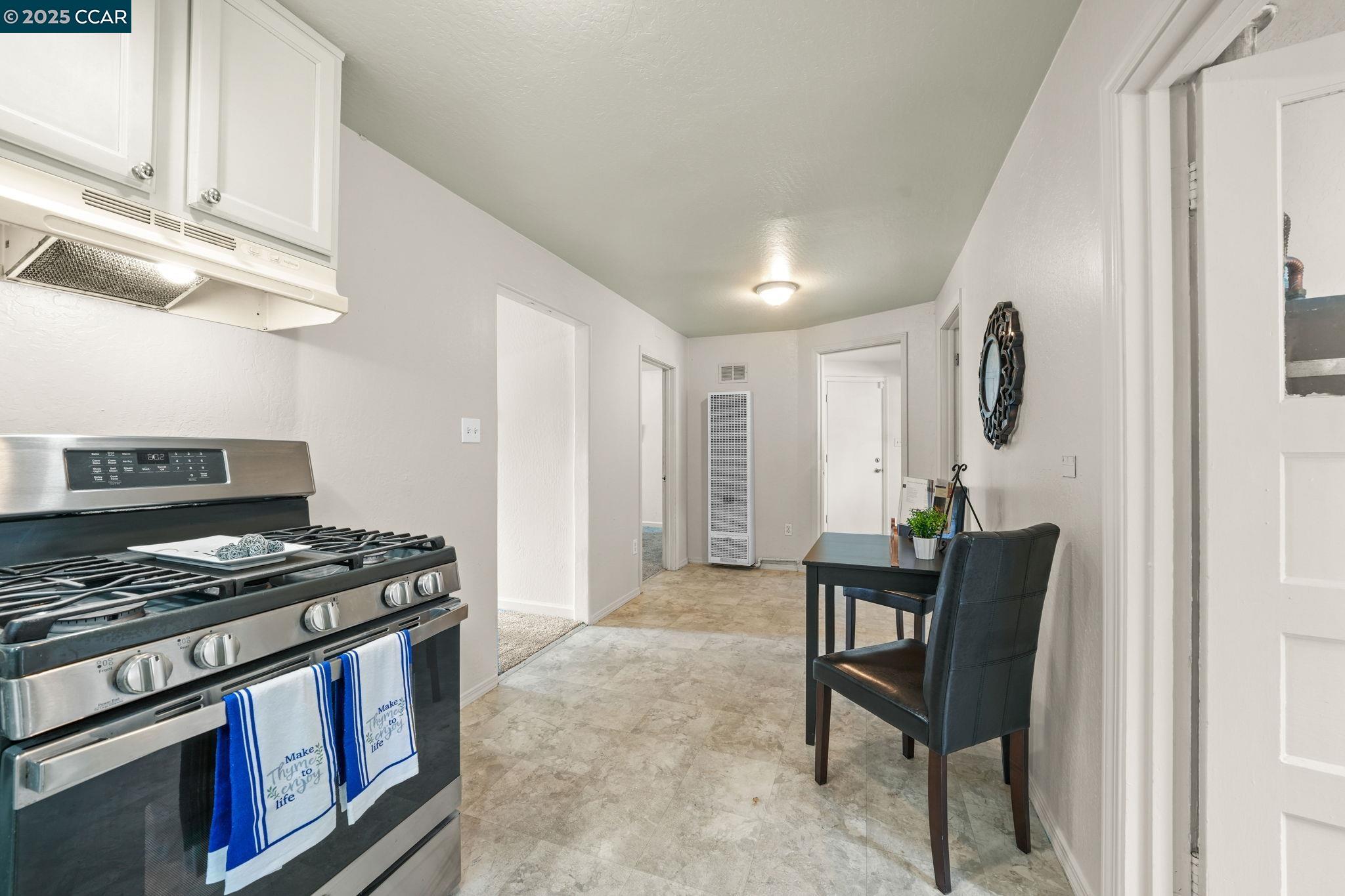 Detail Gallery Image 6 of 14 For 220 Nigh St, Vallejo,  CA 94590 - 2 Beds | 1 Baths