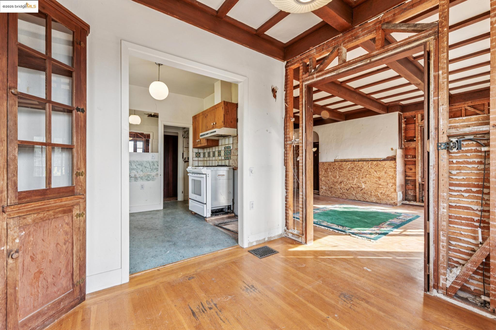 Detail Gallery Image 21 of 60 For 1444 Scenic Ave, Berkeley,  CA 94708 - 4 Beds | 2 Baths