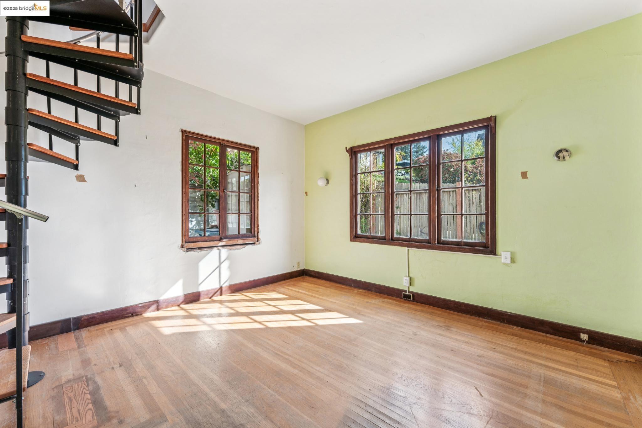 Detail Gallery Image 31 of 60 For 1444 Scenic Ave, Berkeley,  CA 94708 - 4 Beds | 2 Baths