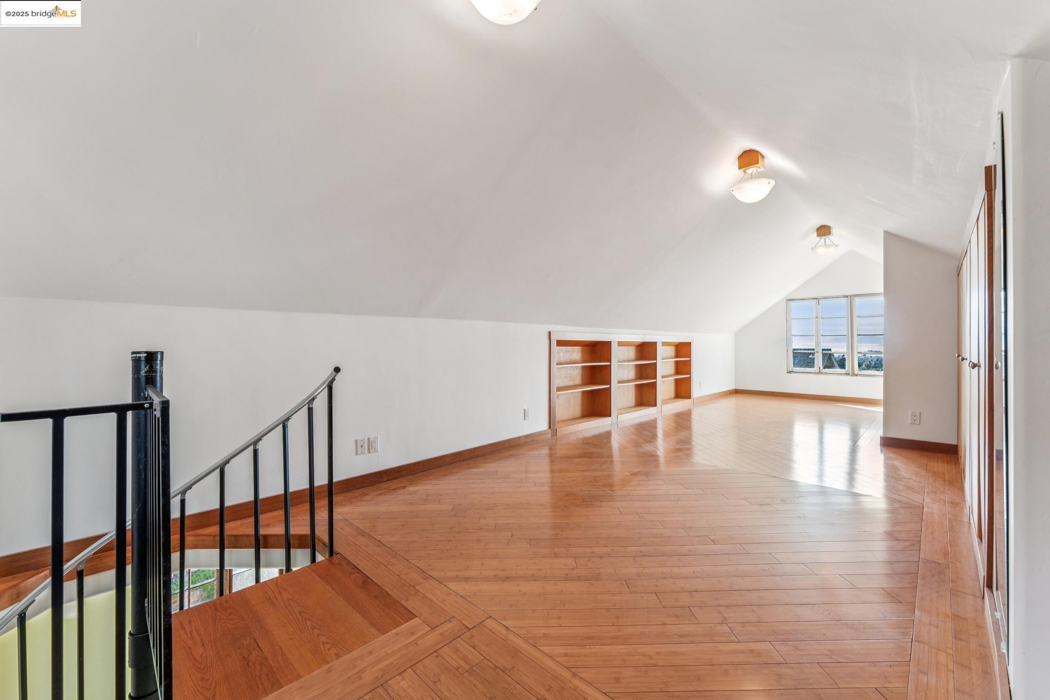 Detail Gallery Image 33 of 60 For 1444 Scenic Ave, Berkeley,  CA 94708 - 4 Beds | 2 Baths