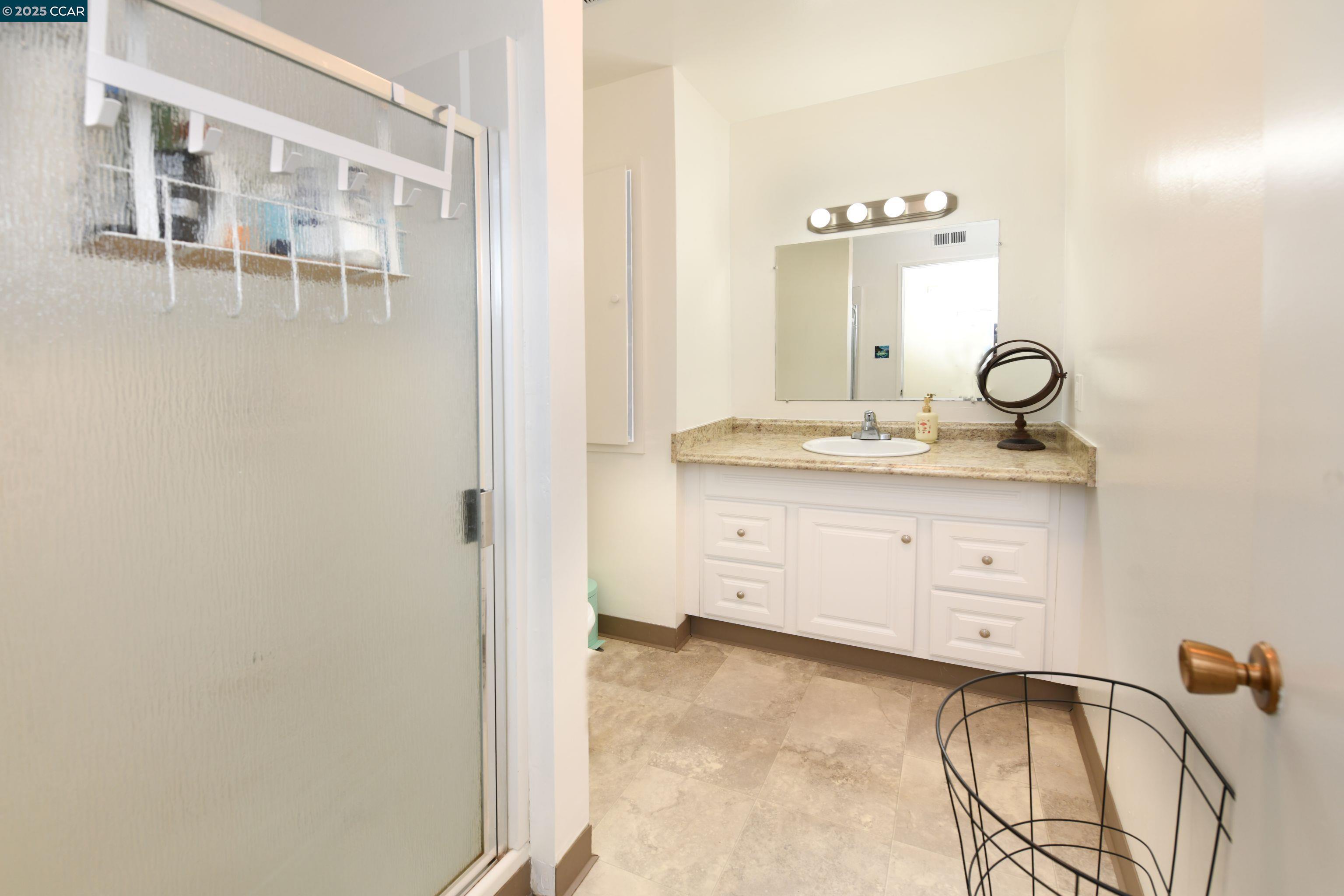 Photo #17: 41118574 Listing: Photo #17