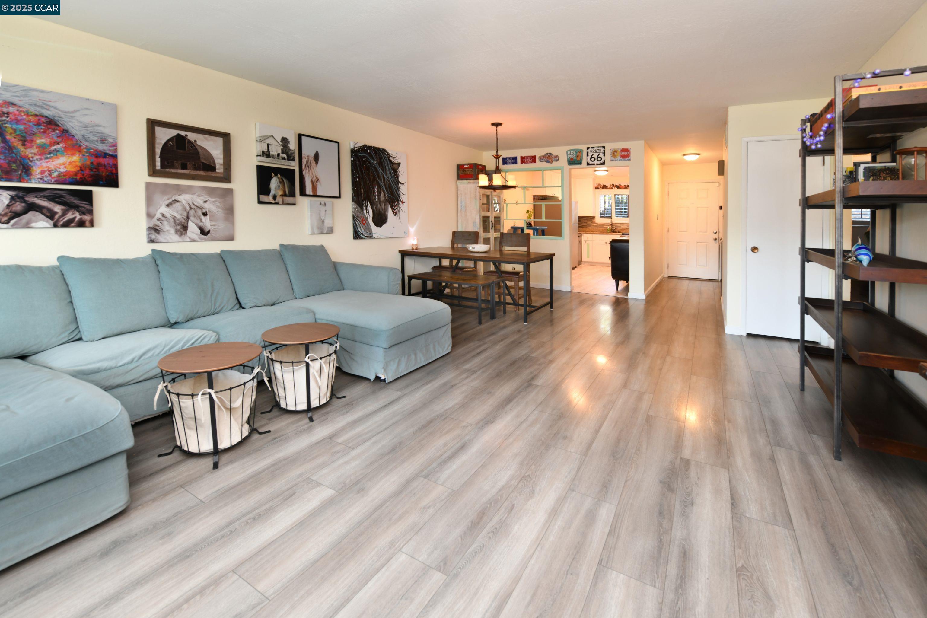 Photo #5: 41118574 Listing: Photo #5