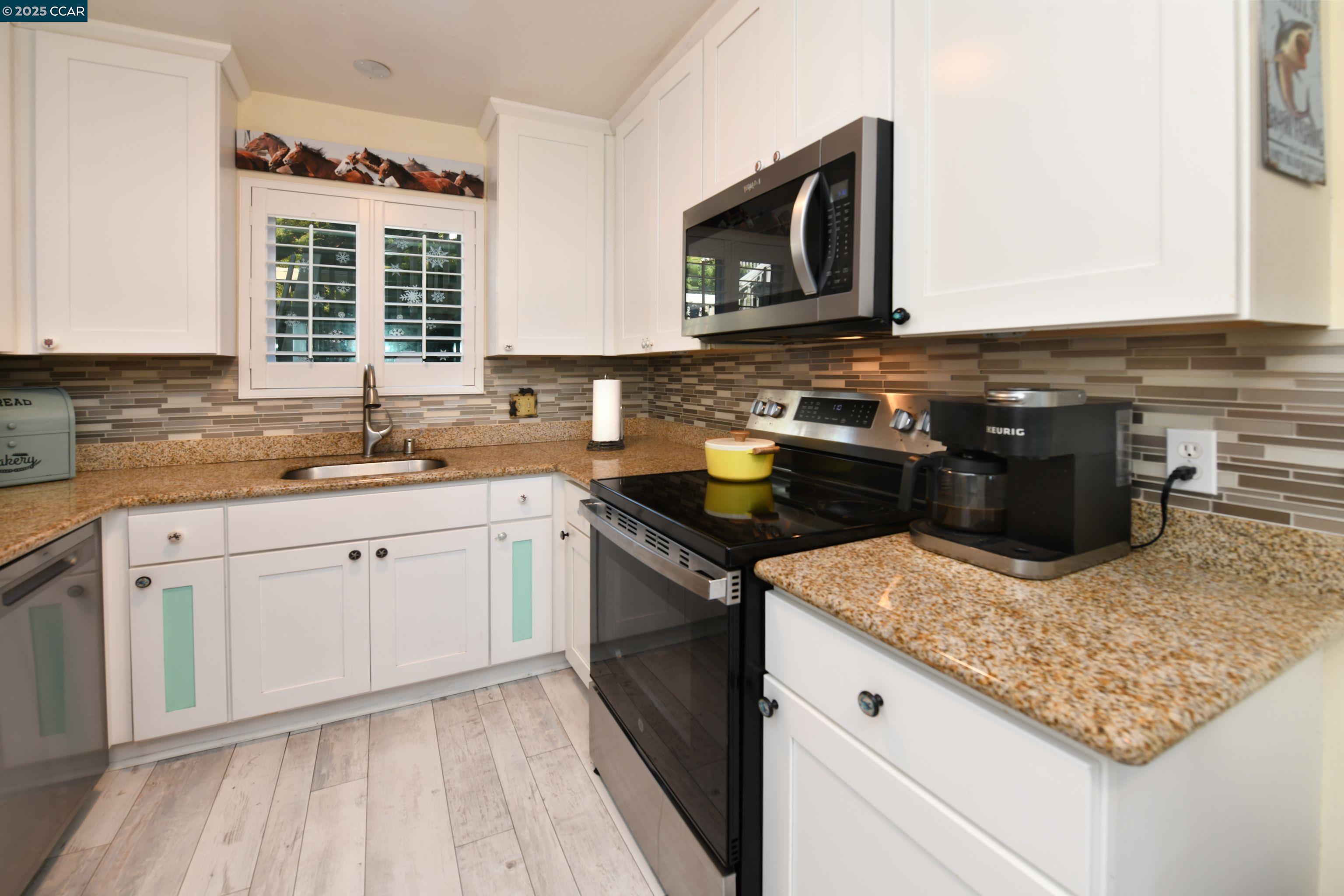 Photo #9: 41118574 Listing: Photo #9