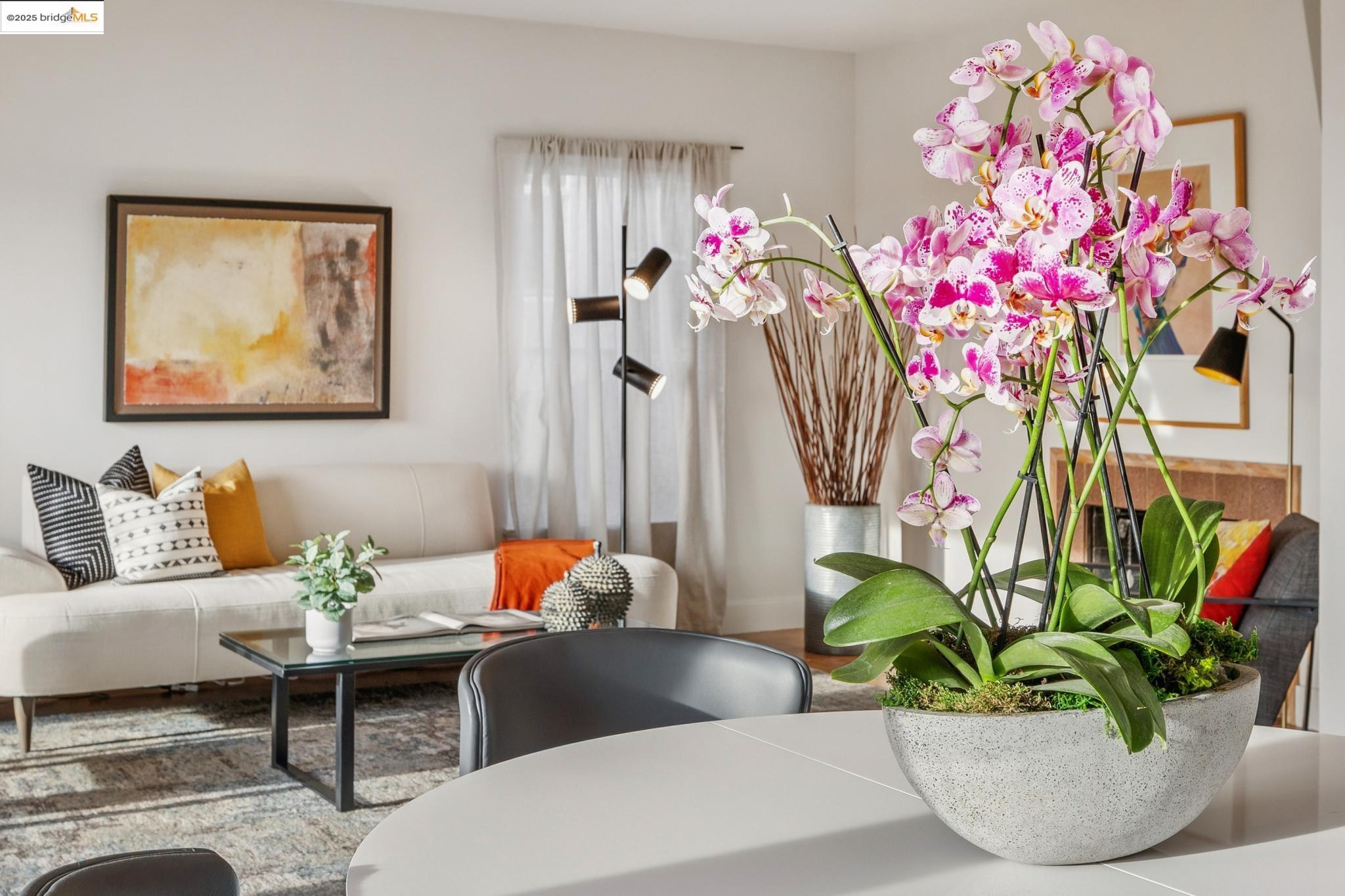 Detail Gallery Image 18 of 60 For 608 Colusa Ave, Berkeley,  CA 94707 - 2 Beds | 2 Baths