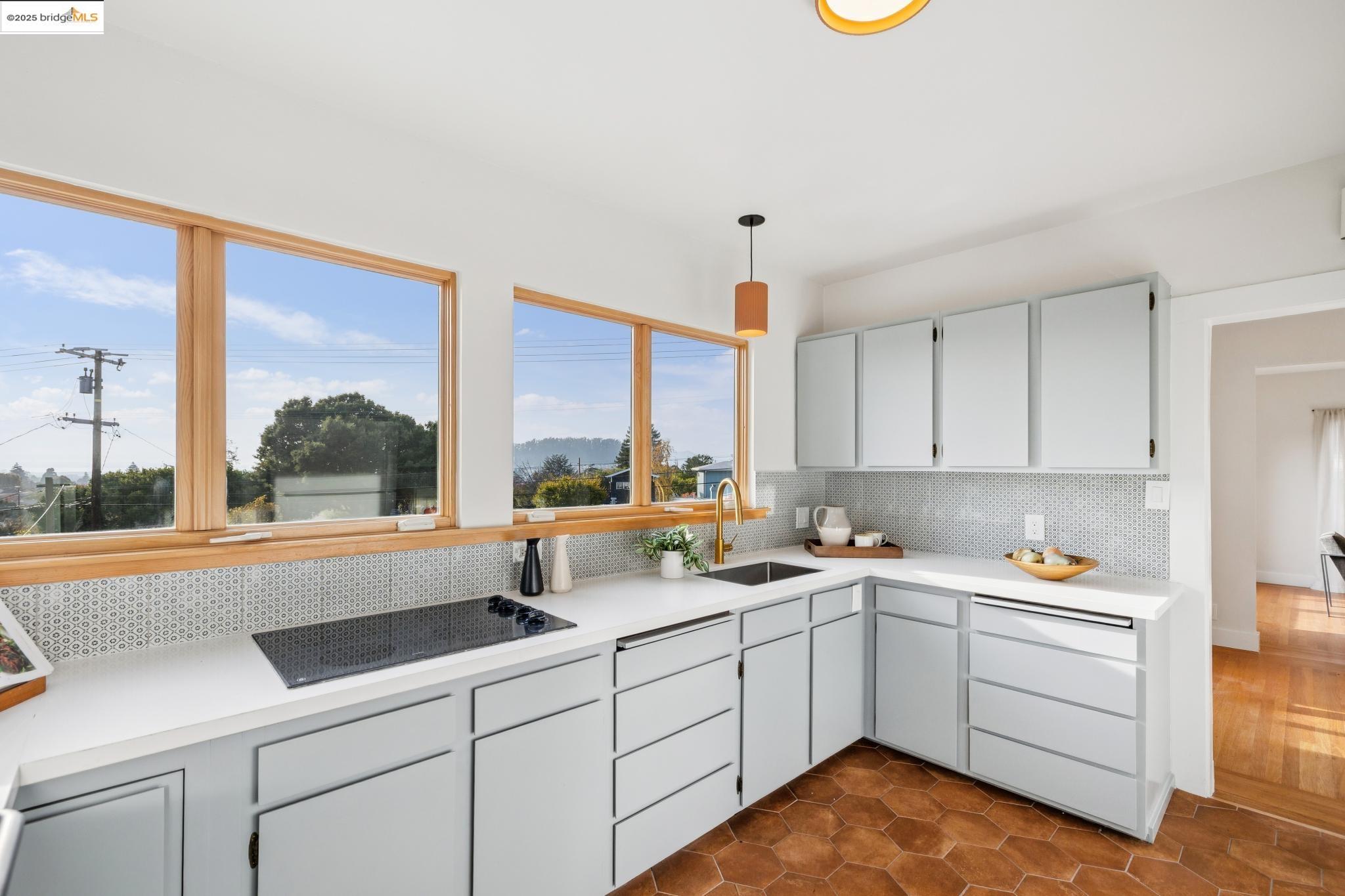 Detail Gallery Image 27 of 60 For 608 Colusa Ave, Berkeley,  CA 94707 - 2 Beds | 2 Baths