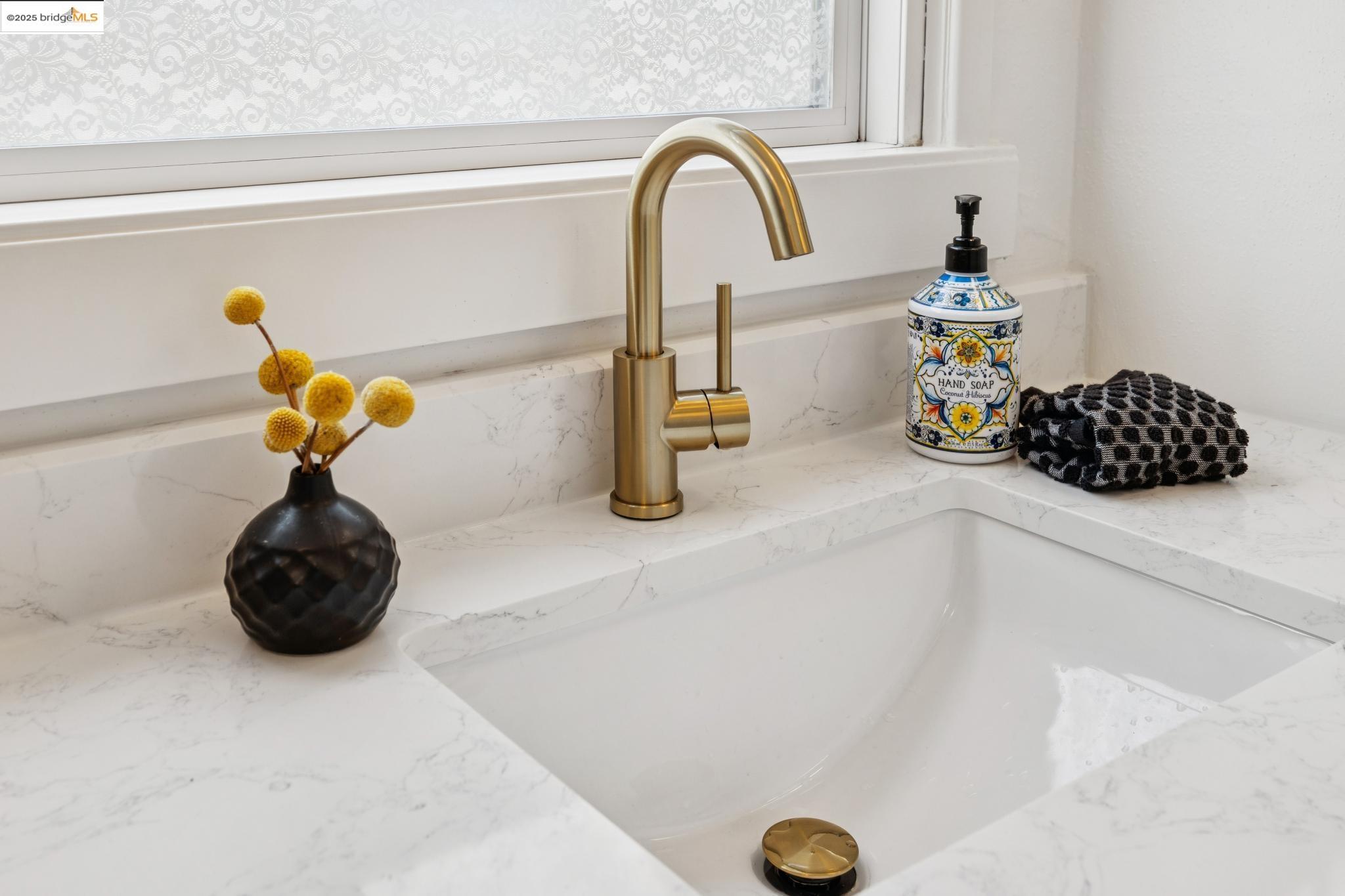 Detail Gallery Image 37 of 60 For 608 Colusa Ave, Berkeley,  CA 94707 - 2 Beds | 2 Baths