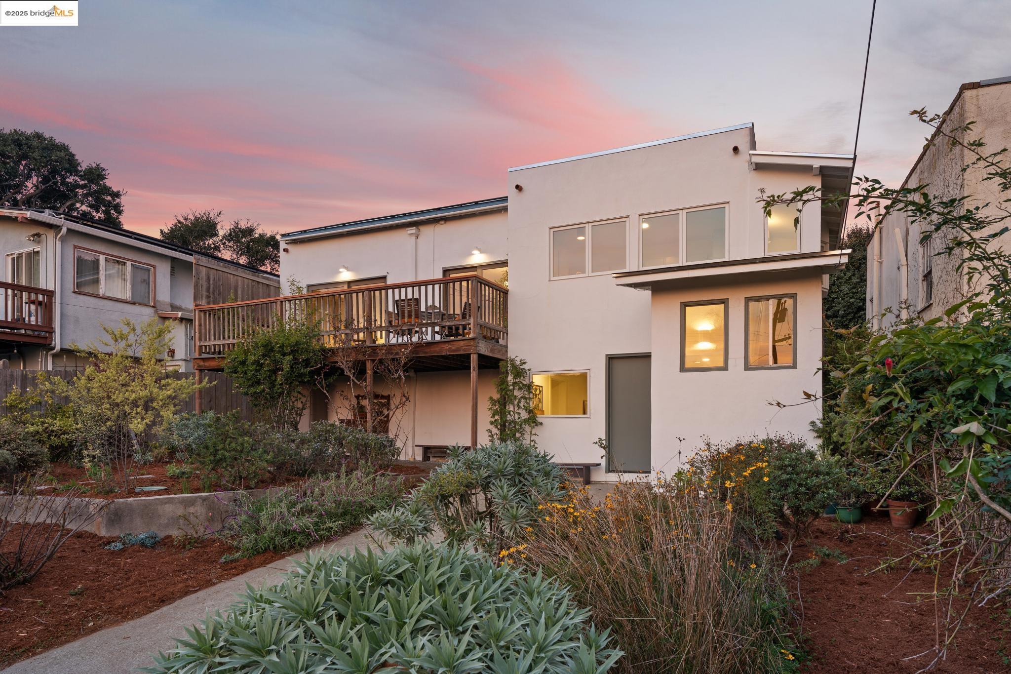 Detail Gallery Image 49 of 60 For 608 Colusa Ave, Berkeley,  CA 94707 - 2 Beds | 2 Baths