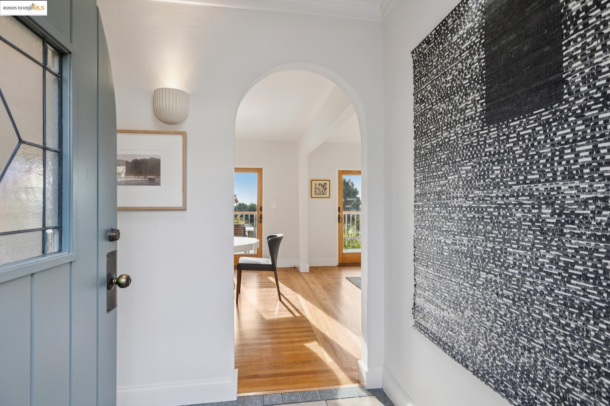 Detail Gallery Image 7 of 60 For 608 Colusa Ave, Berkeley,  CA 94707 - 2 Beds | 2 Baths