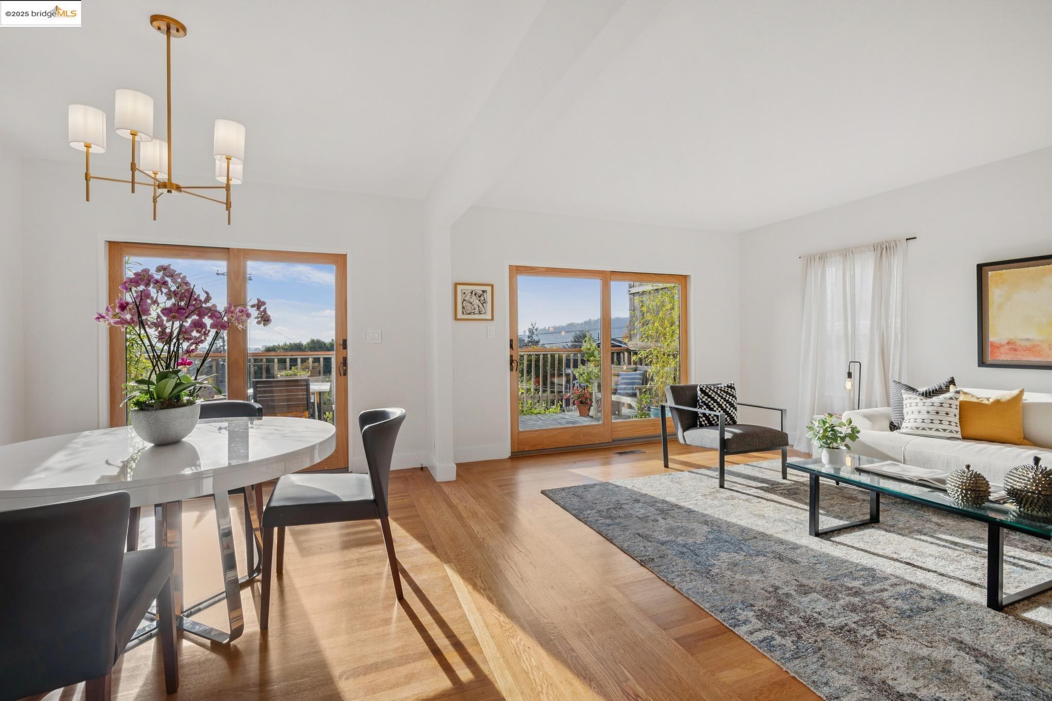 Detail Gallery Image 8 of 60 For 608 Colusa Ave, Berkeley,  CA 94707 - 2 Beds | 2 Baths