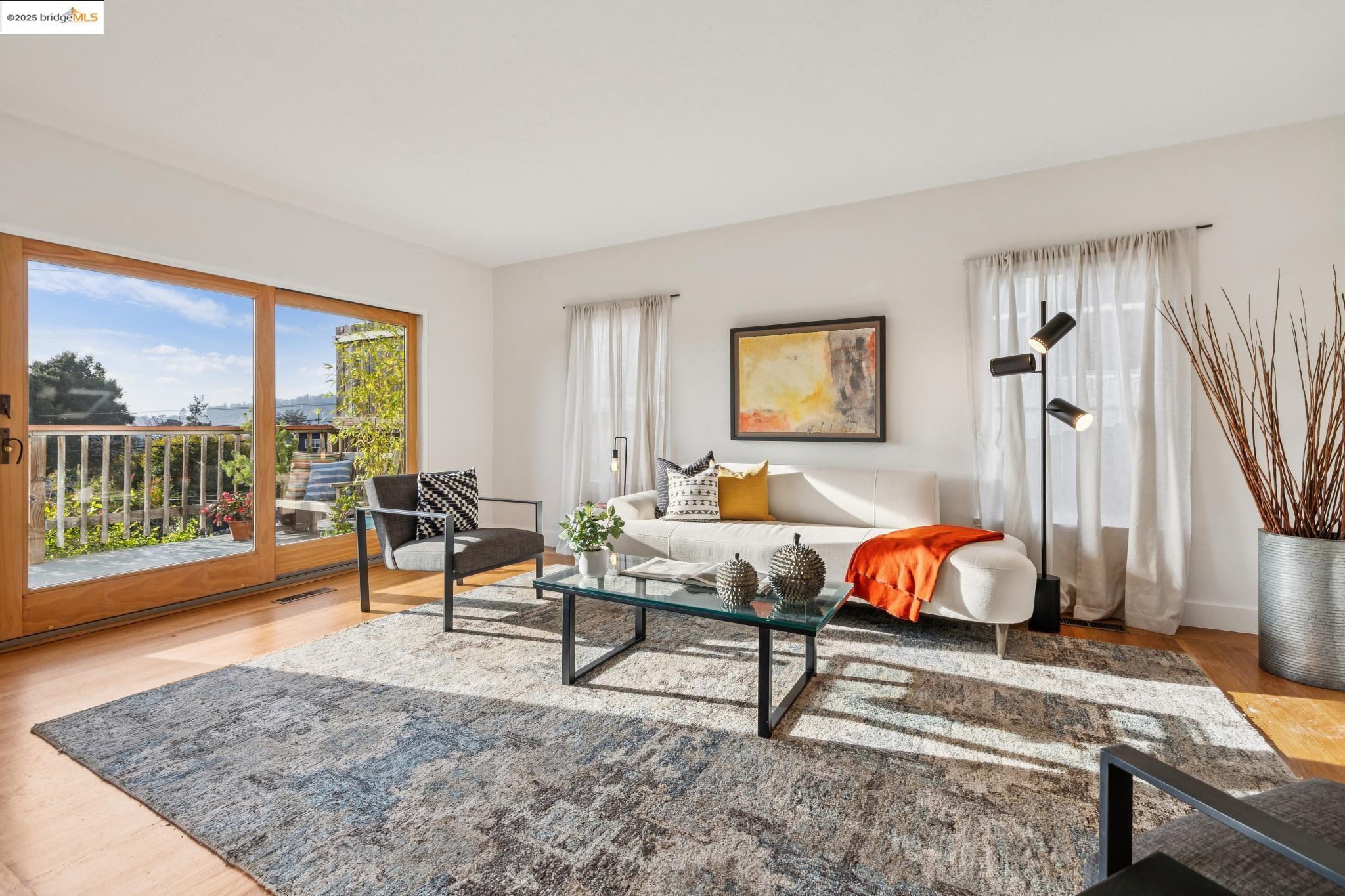 Detail Gallery Image 9 of 60 For 608 Colusa Ave, Berkeley,  CA 94707 - 2 Beds | 2 Baths