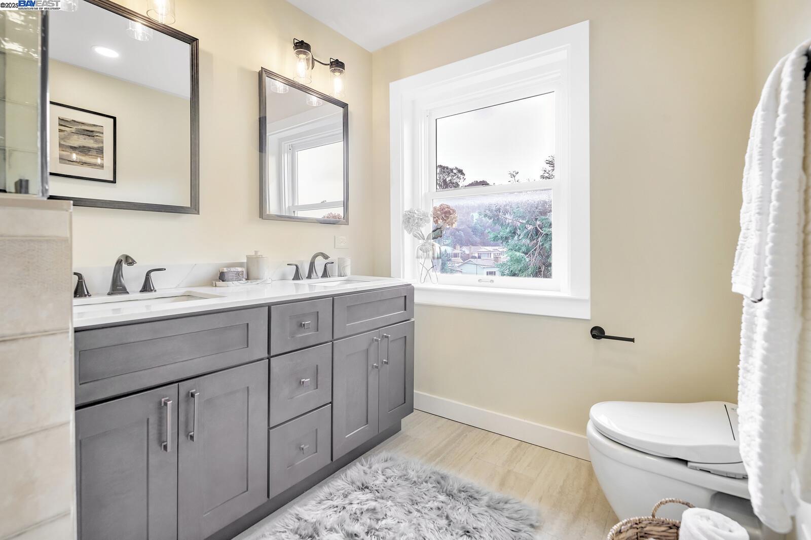 Detail Gallery Image 15 of 26 For 100 Sonia St., Oakland,  CA 94618 - 5 Beds | 3 Baths