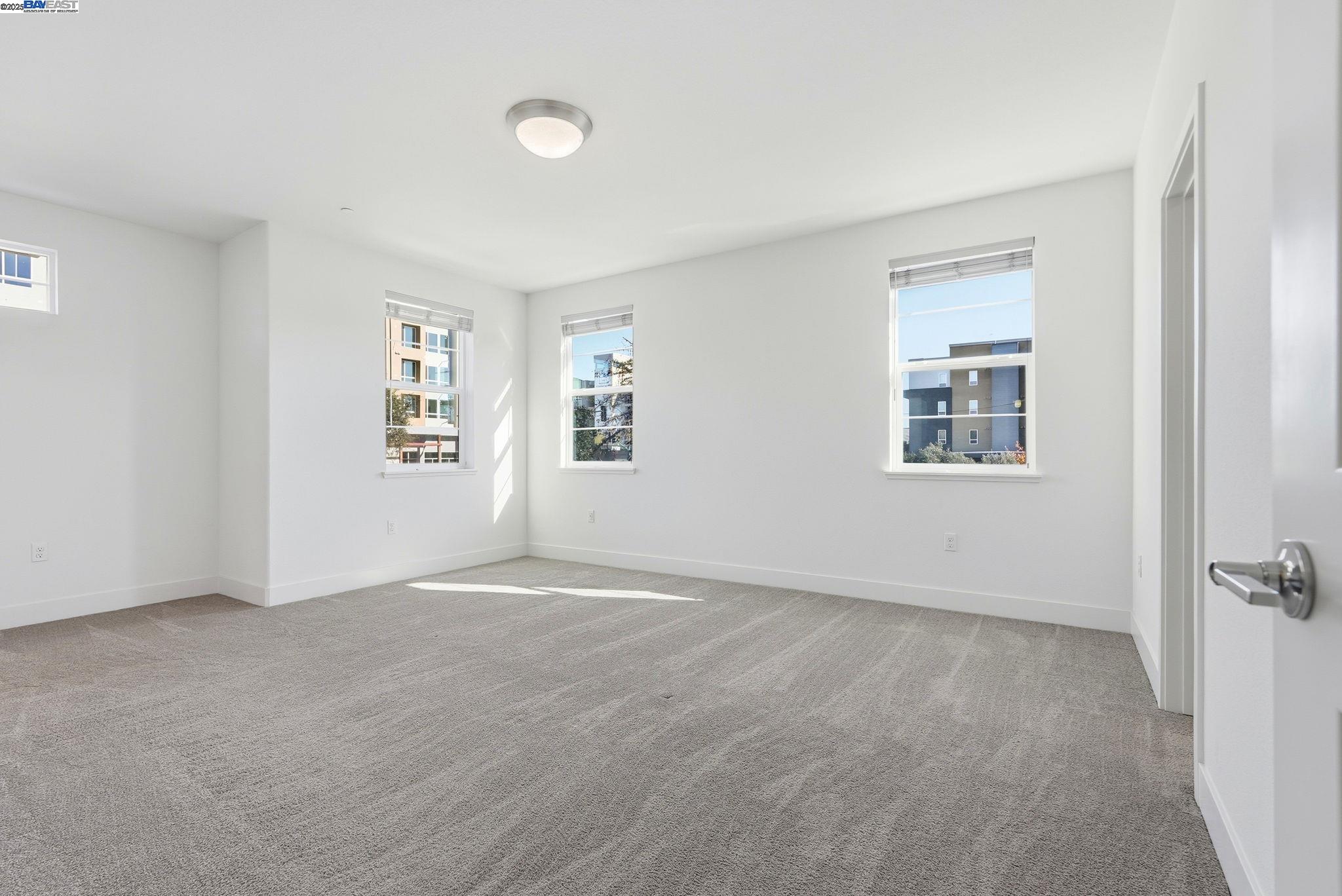 Detail Gallery Image 11 of 39 For 498 Trace Lane, Hayward,  CA 94544-56 - 2 Beds | 2 Baths