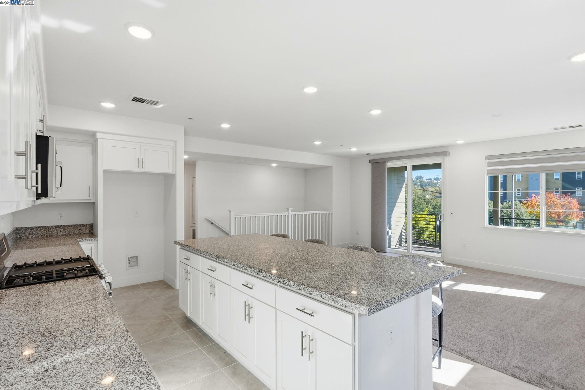 Detail Gallery Image 29 of 39 For 498 Trace Lane, Hayward,  CA 94544-56 - 2 Beds | 2 Baths