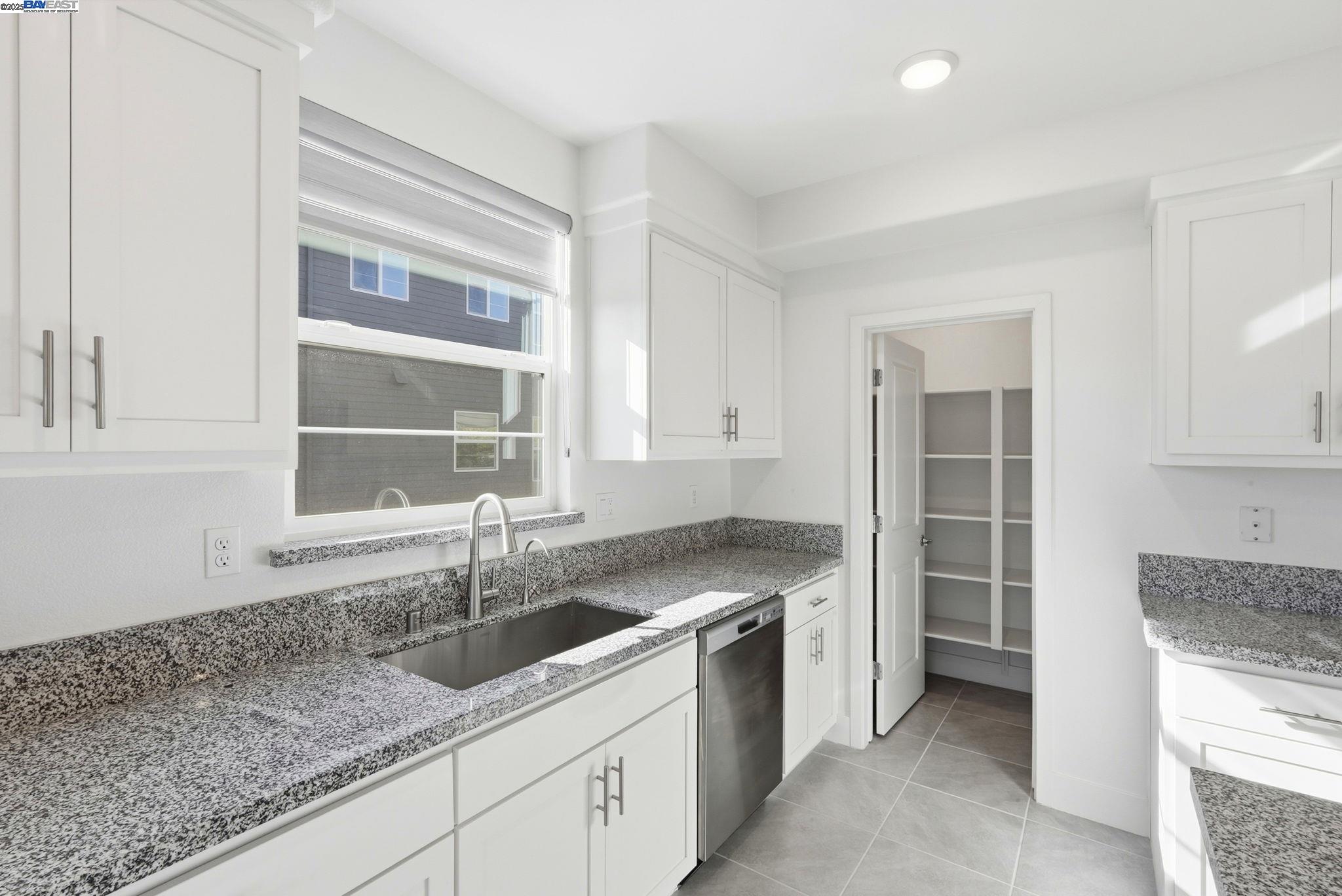 Detail Gallery Image 30 of 39 For 498 Trace Lane, Hayward,  CA 94544-56 - 2 Beds | 2 Baths