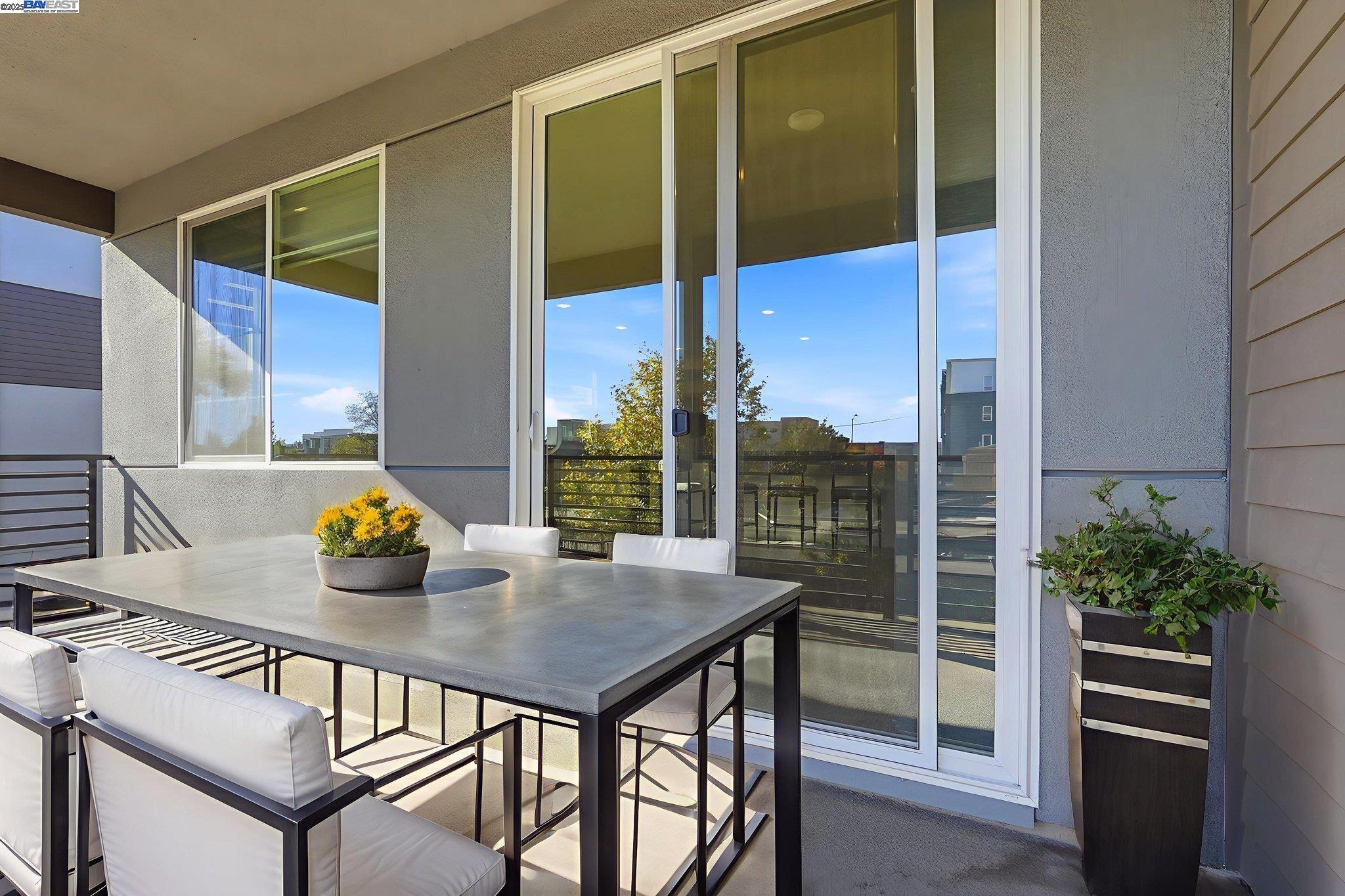 Detail Gallery Image 35 of 39 For 498 Trace Lane, Hayward,  CA 94544-56 - 2 Beds | 2 Baths