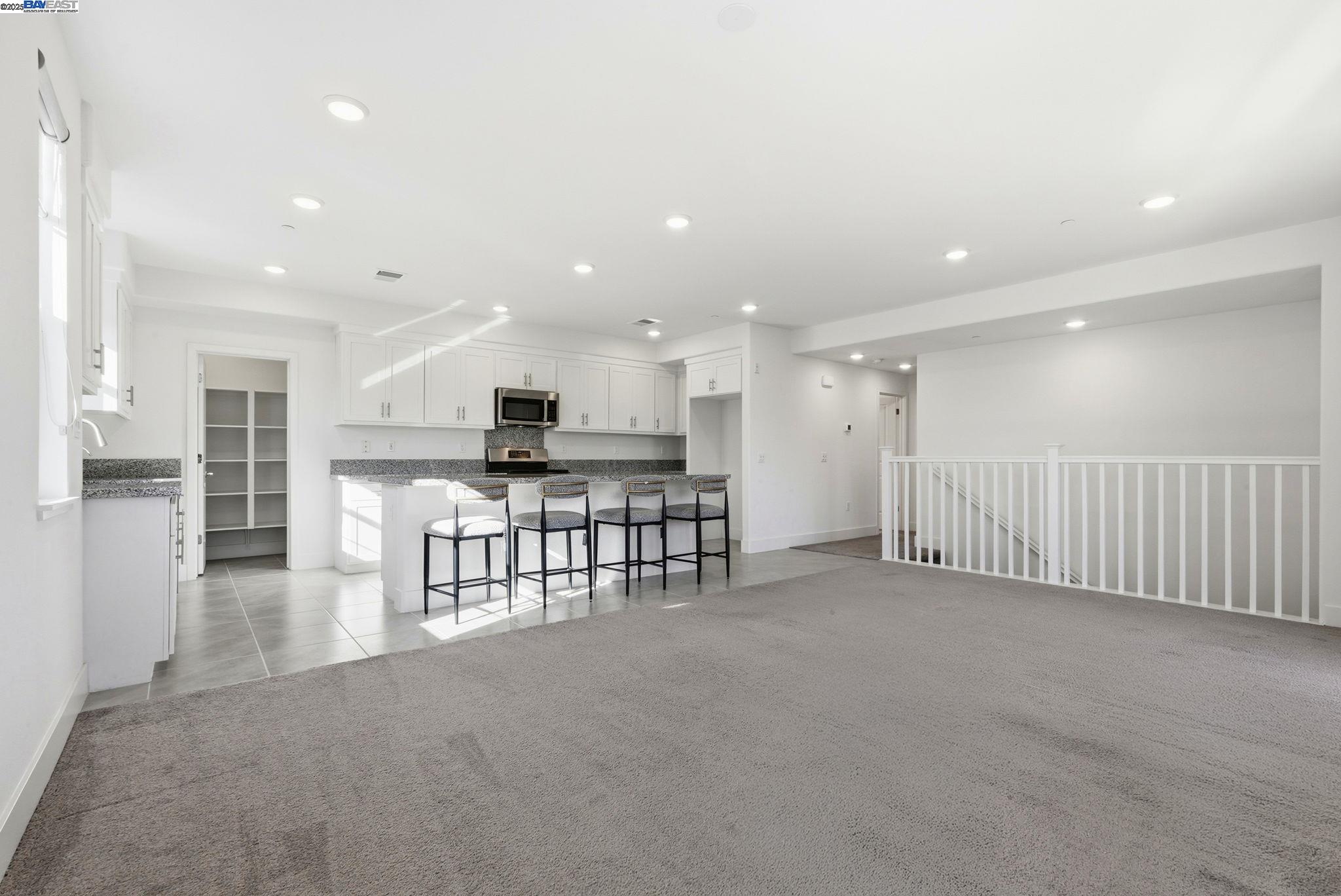 Detail Gallery Image 9 of 39 For 498 Trace Lane, Hayward,  CA 94544-56 - 2 Beds | 2 Baths