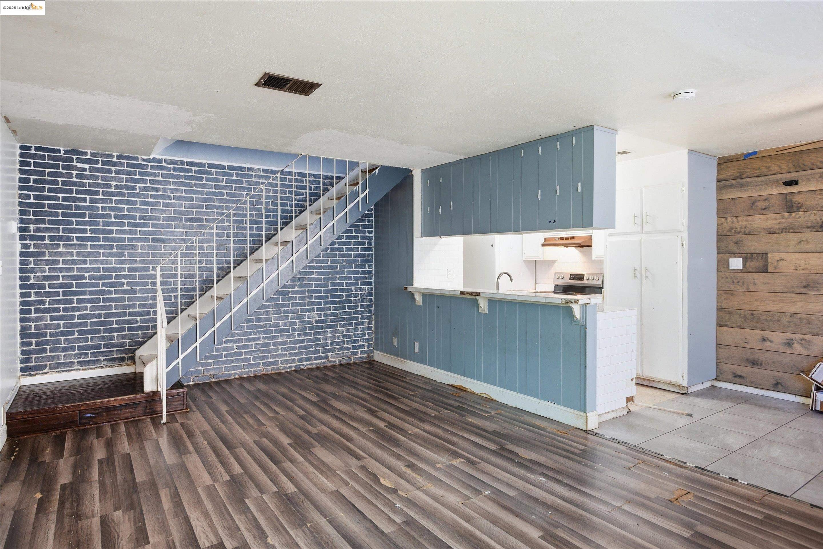 Photo #5: 41118584 Listing: Photo #5