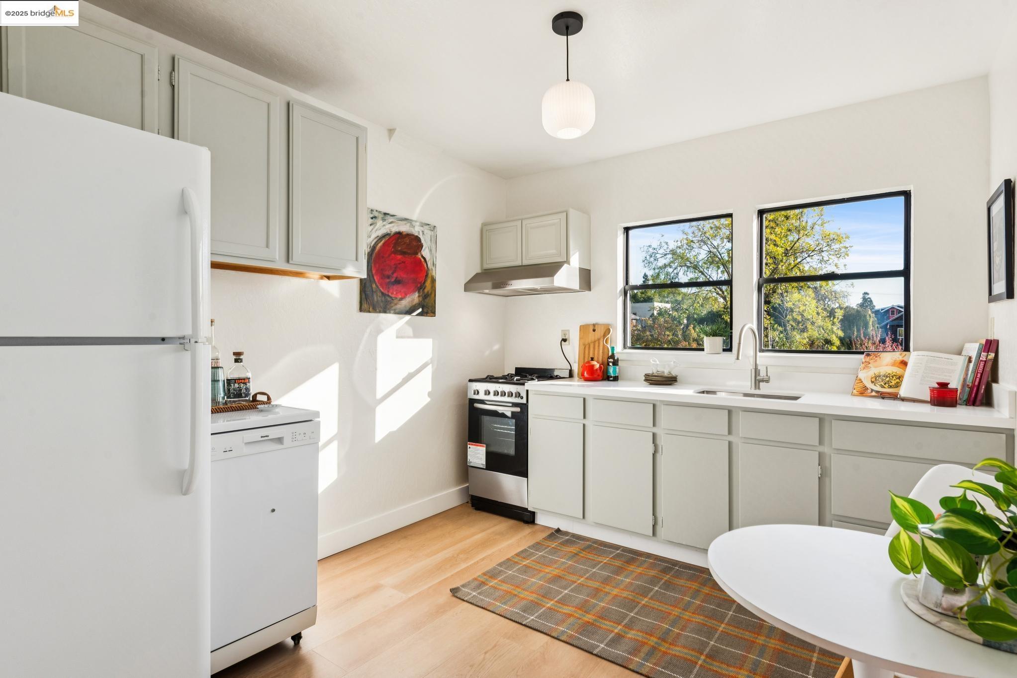 Detail Gallery Image 39 of 60 For 1521 Josephine St, Berkeley,  CA 94703 - – Beds | – Baths