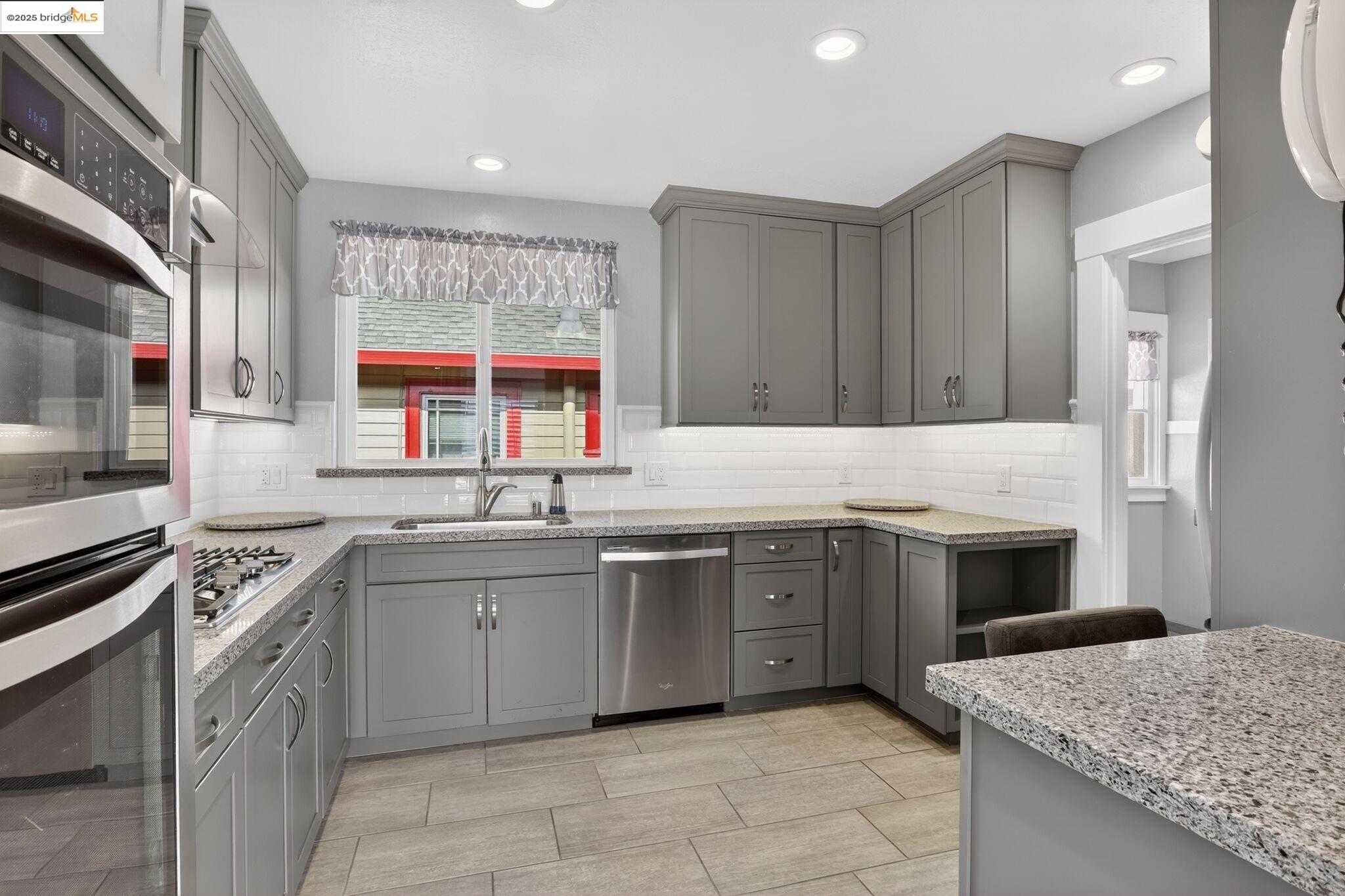 Detail Gallery Image 14 of 36 For 310 Melven Ct., San Leandro,  CA 94577 - 3 Beds | 2 Baths